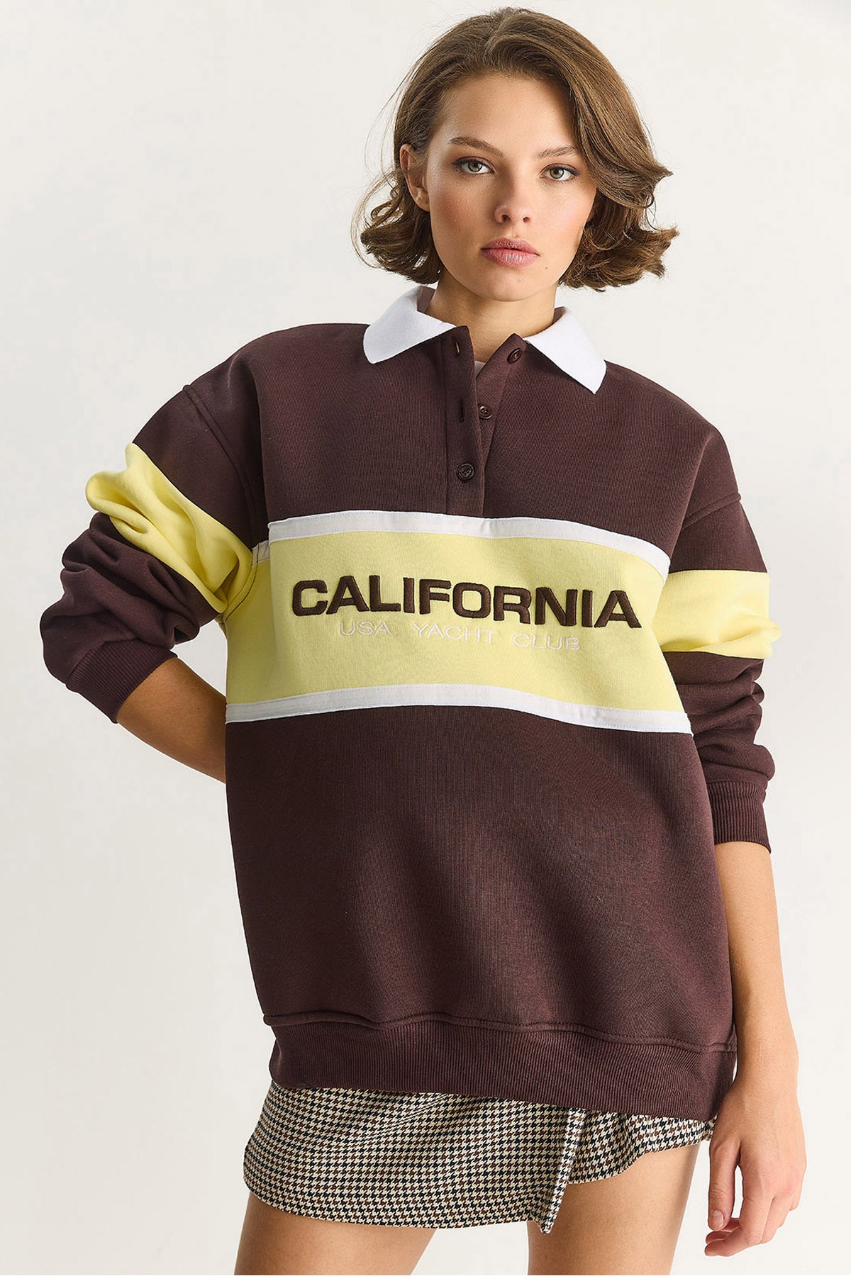 Women's Polo Collar Buttoned California Written Embroidery Detailed Oversize Women's Sweatshirt 10009 60283563