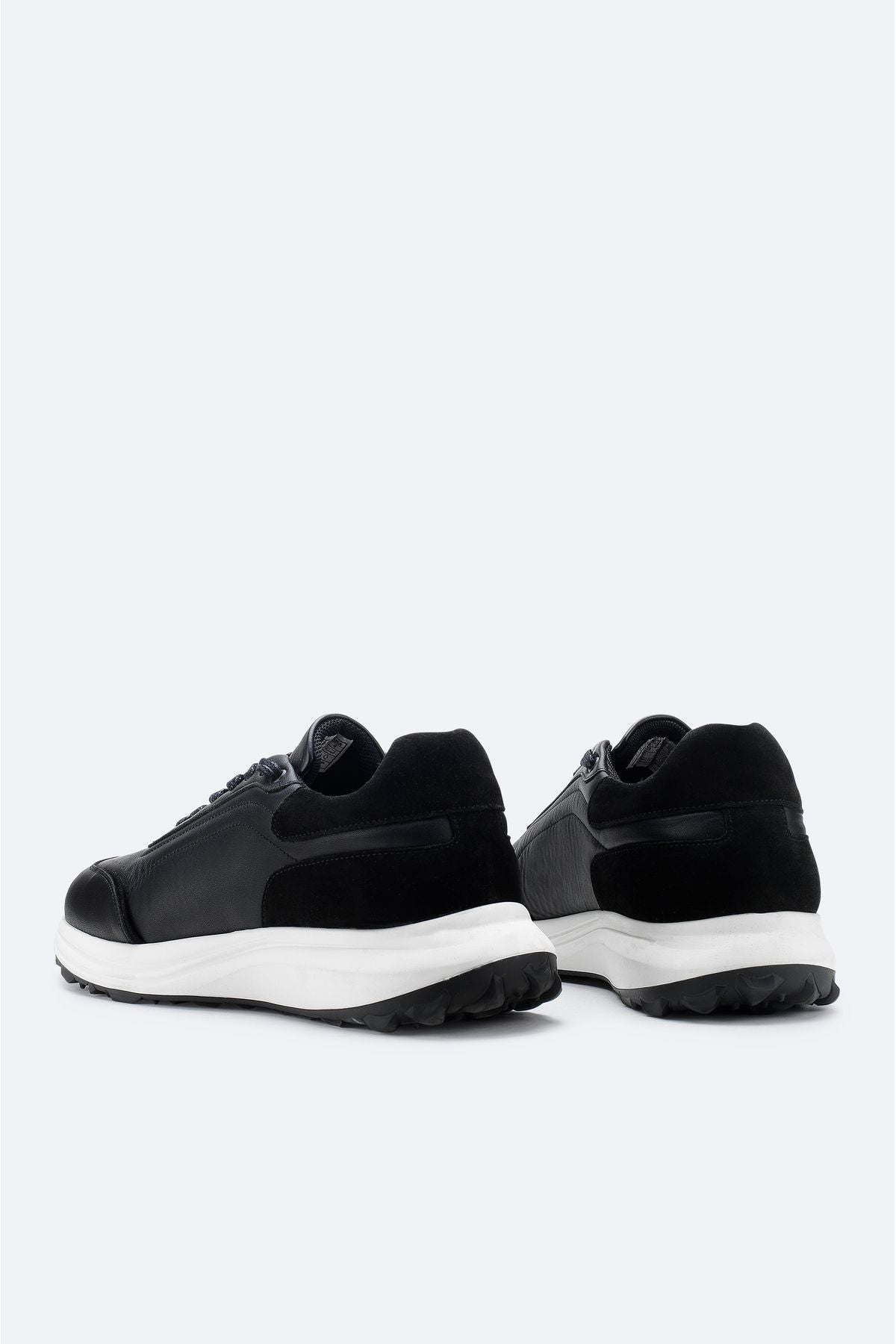 Men's black 100 %leather flexible floor casual shoes B008010