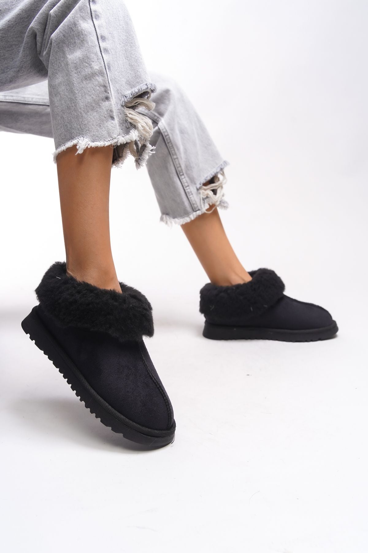 Lissynora Female Fur Casual Bot 00121030 Black