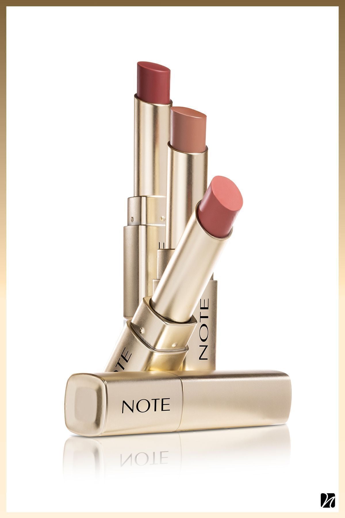 Iconic Matte Lipstick Permanent Matte Lipstick 104 Ruler - Pink