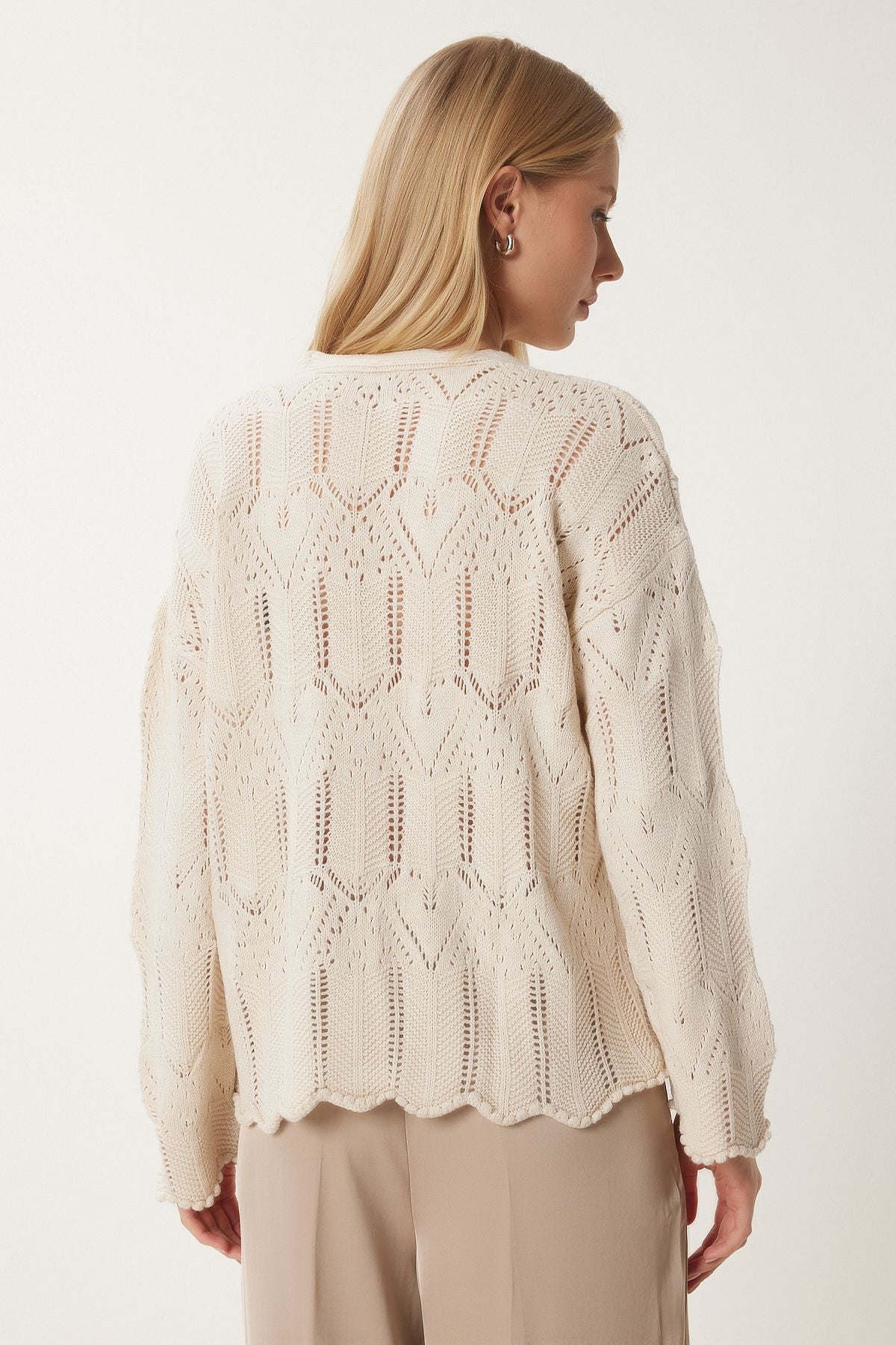 WOMEN'S CREAM V -YAKA OWNERSHIP COOL Sweater PN00079