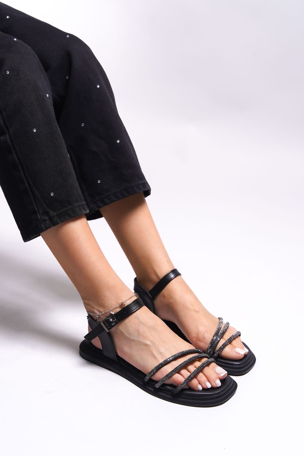 Varvaesh Woman Sandals 0012110 Black