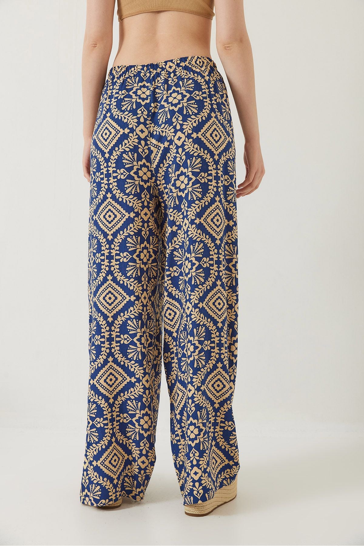 Female -linked patterned viscose pants 60261353