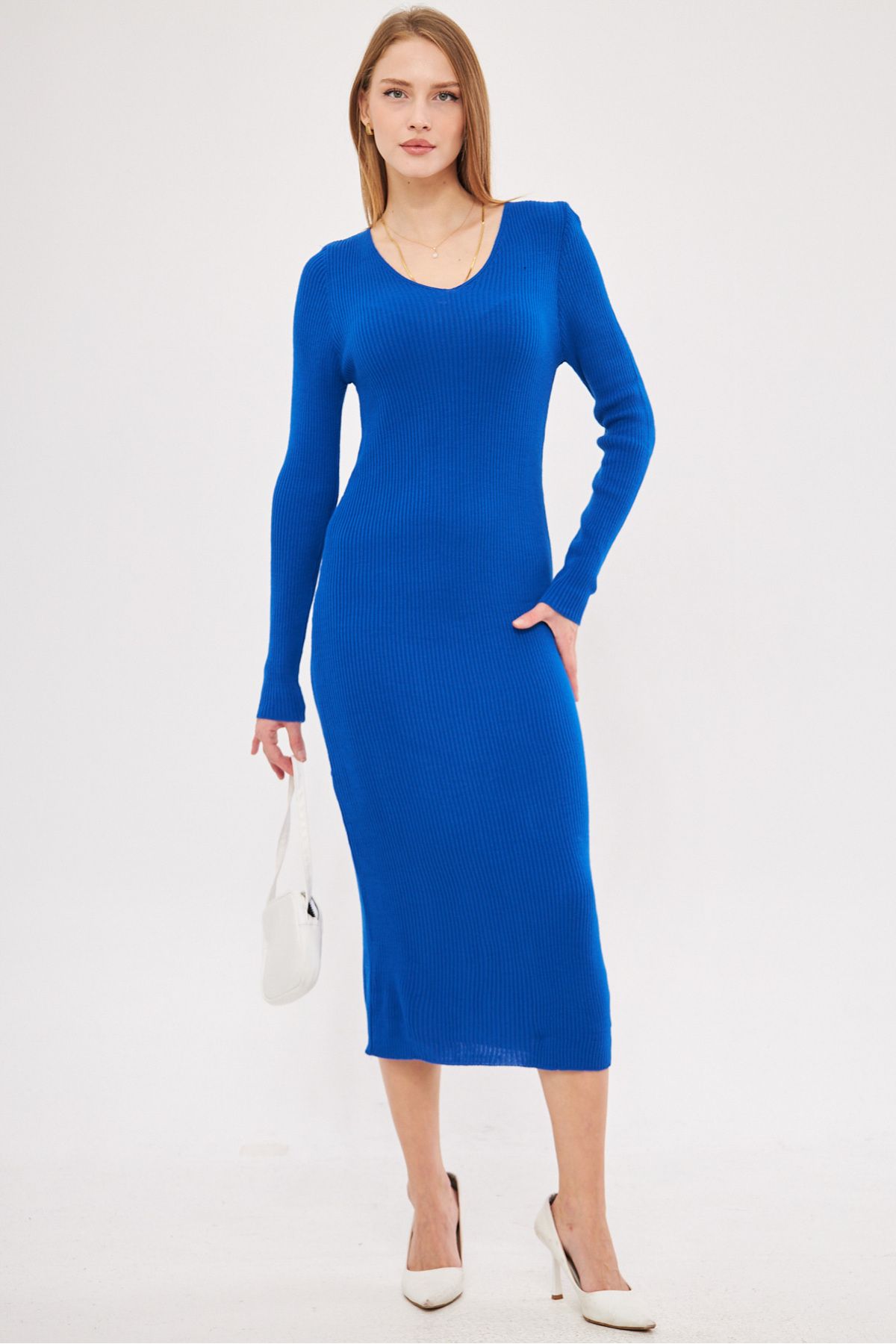 Woman Saks V-Neck Long Knitwear Dress ARM-24K012012