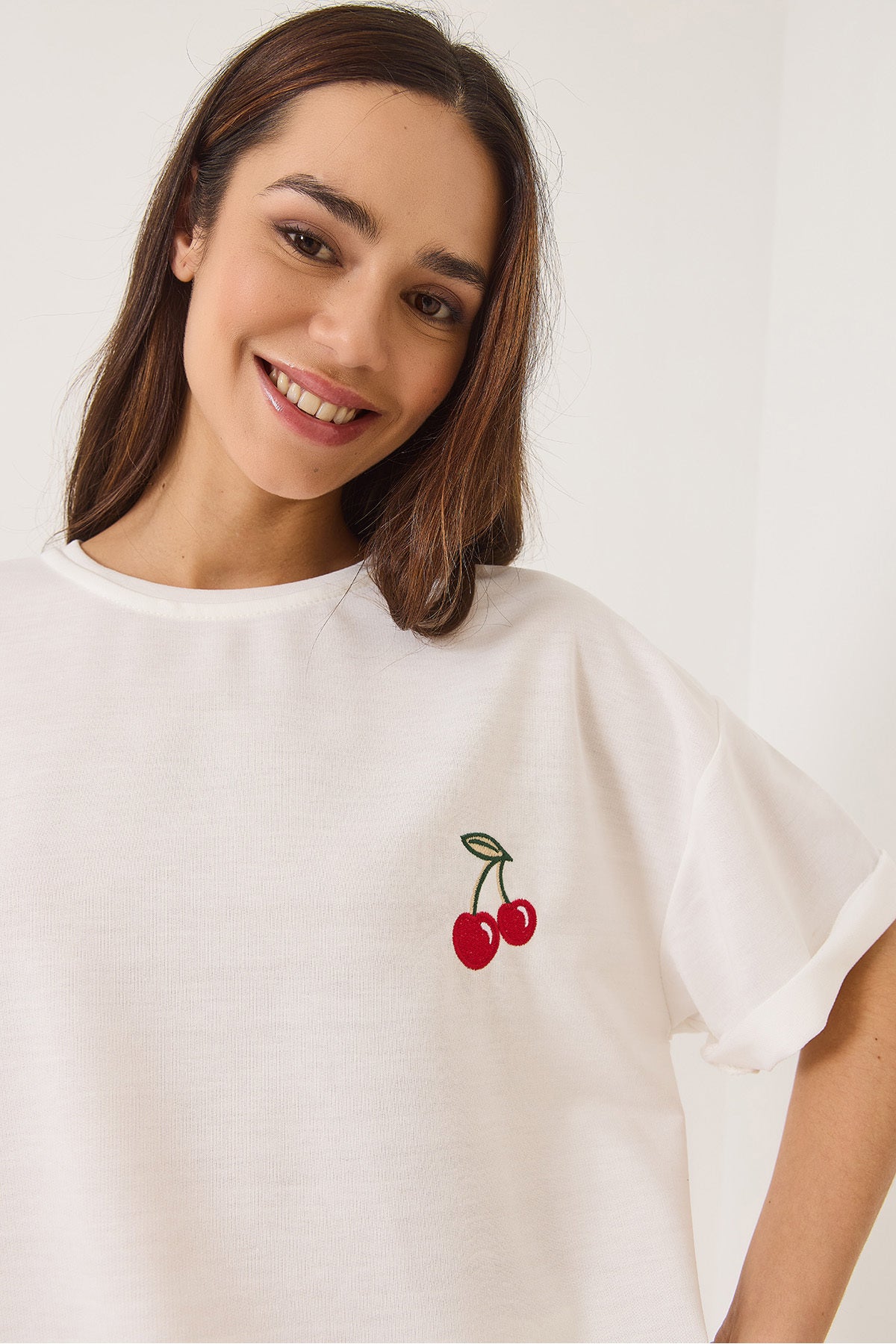 Women's Cherry Embroidery Embroidered Crew Neck Short Sleeve Oversize T-Shirt 4011 60283152
