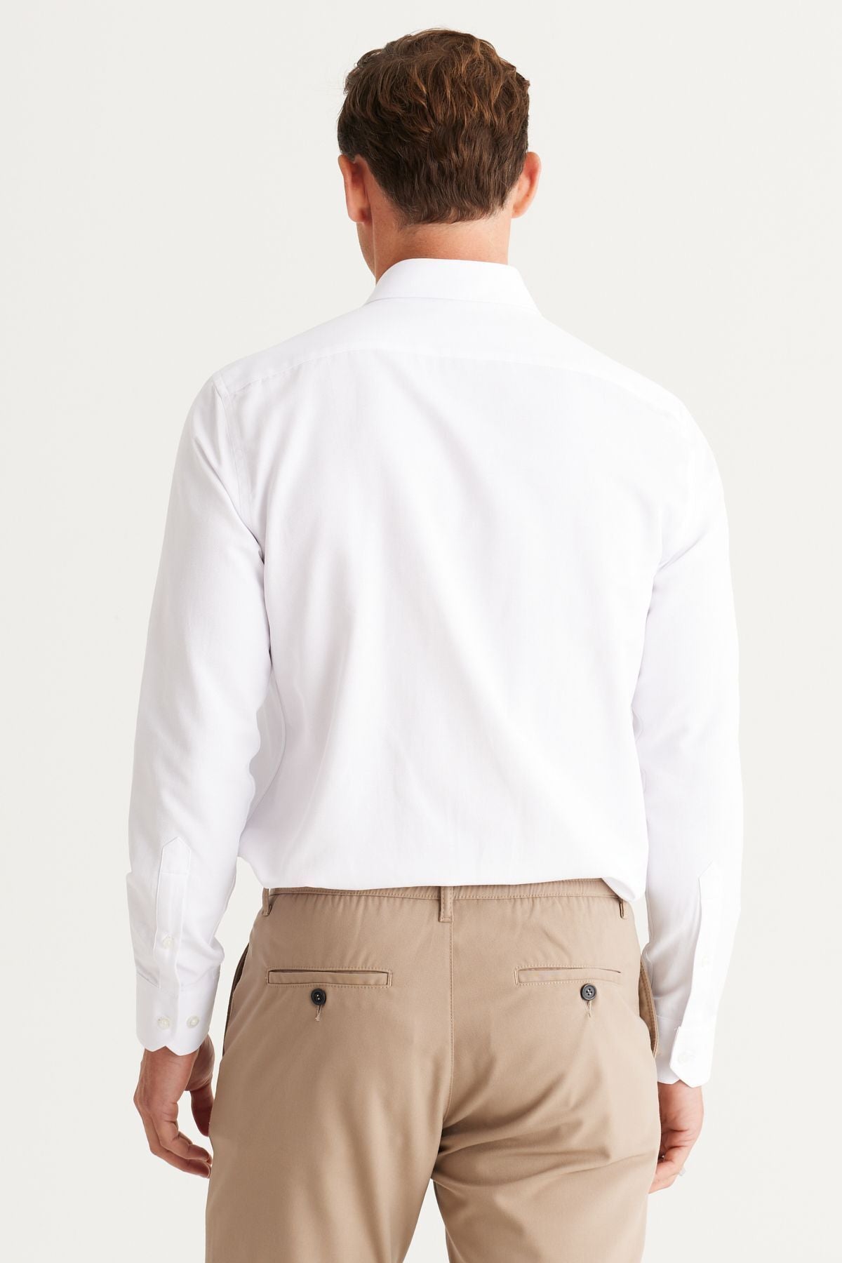 Men's white easy ironable slim fit narrow cut Oxford buttoned collar Acolved cotton shirt