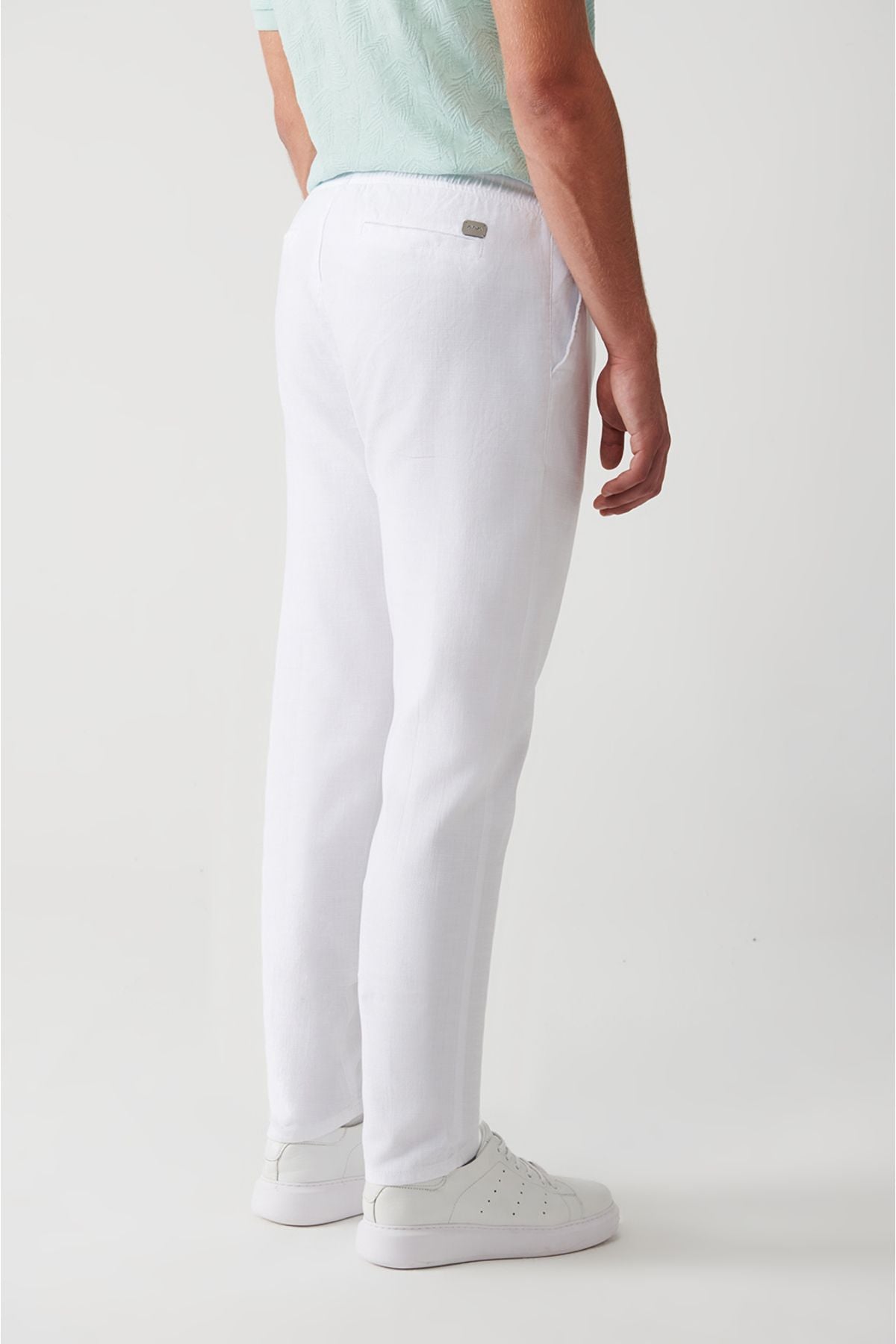 Men's white side pocket with waist tire 100 %cotton linen textured pants E003052