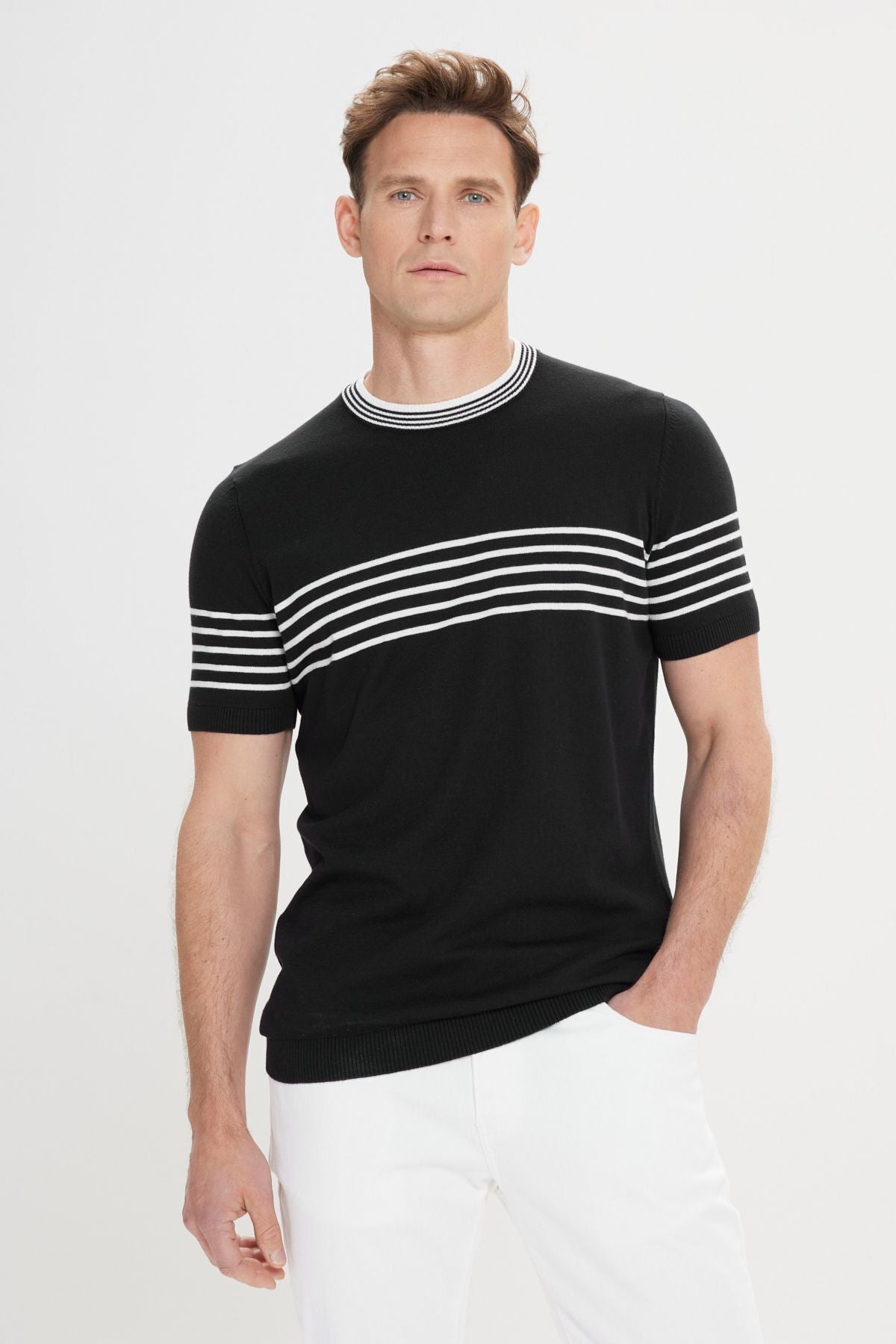 Men's black-and-white standard fit normal cut 100 %cotton striped bike collar knitwear t-shirt