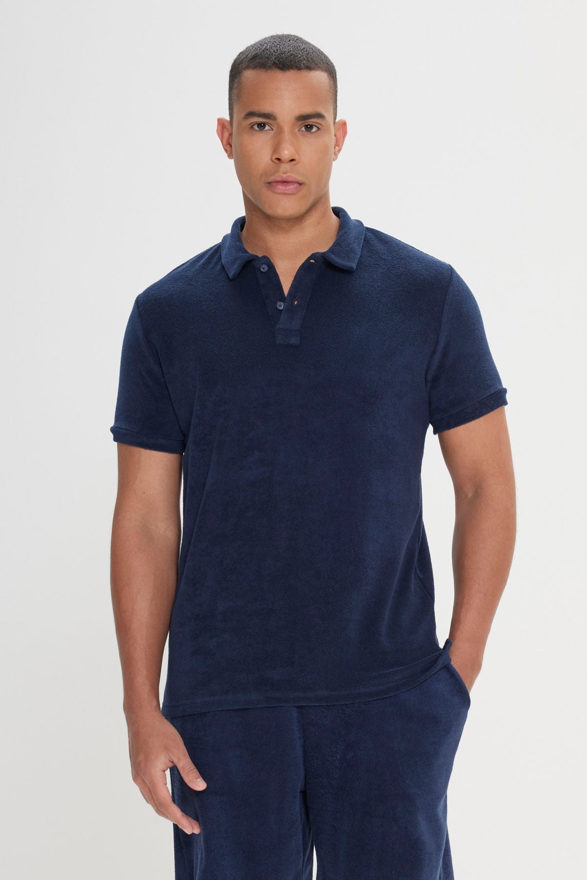 Men's navy blue slim fit narrow cut cotton towel fabric polo collar t -shirt