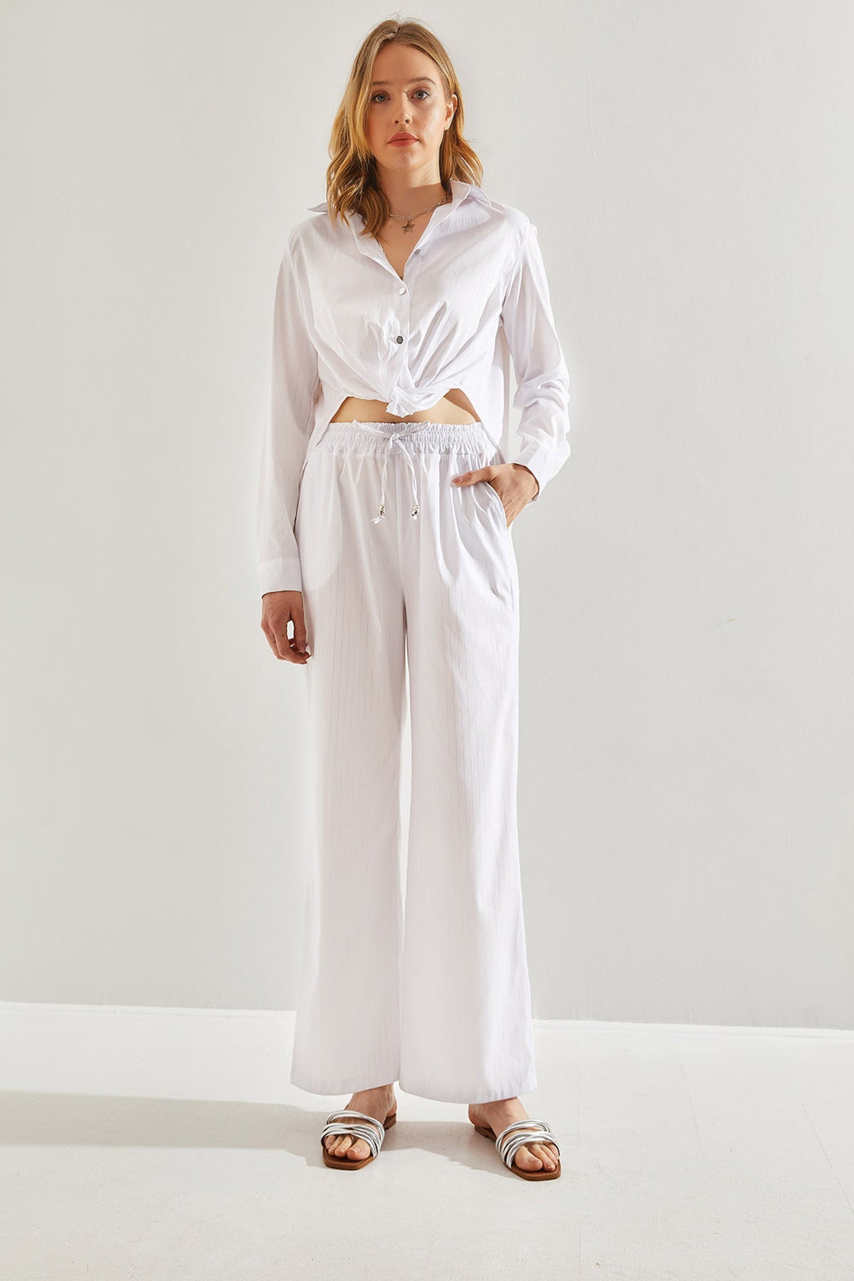 Women's Tie-Front Shiny Striped Trousers 60221021