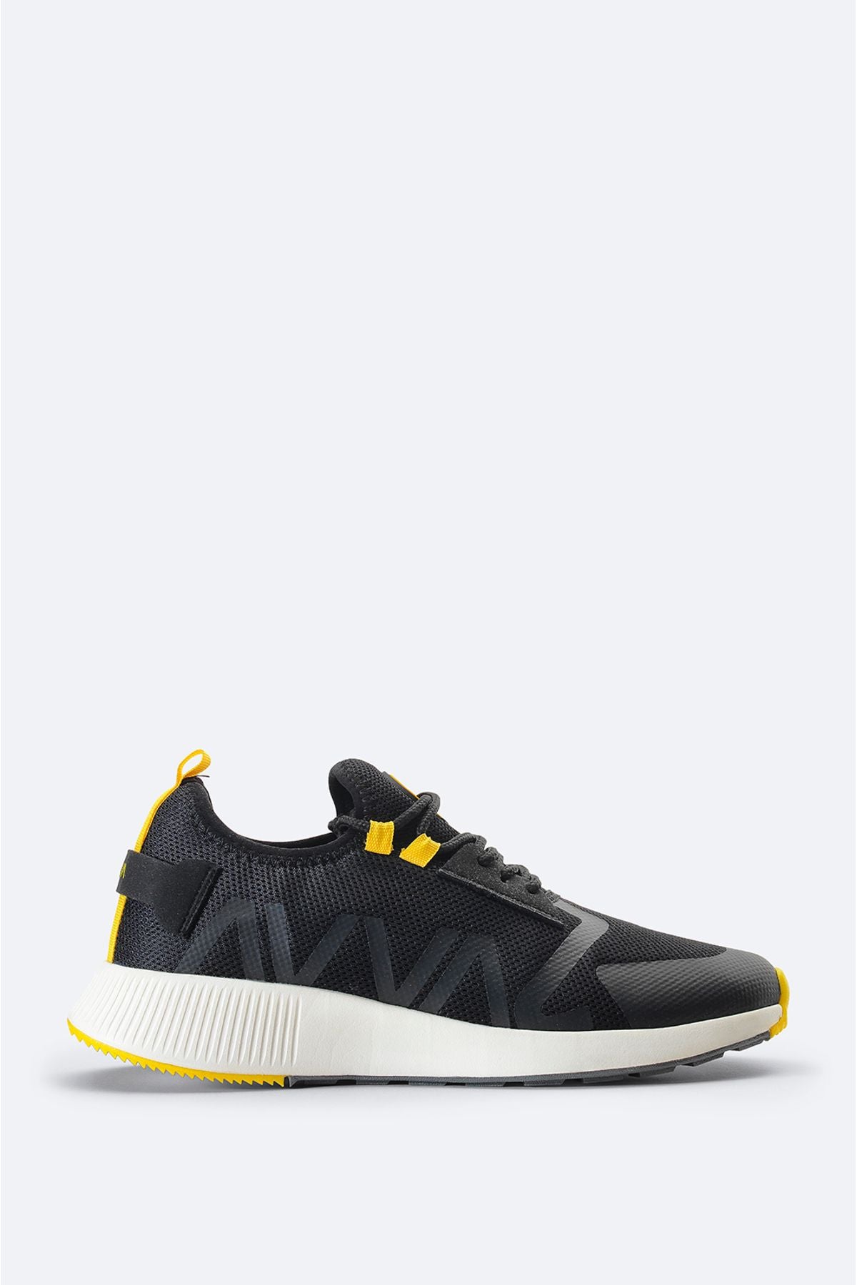 Men's black printed flexible floor sneaker shoes A31y8039