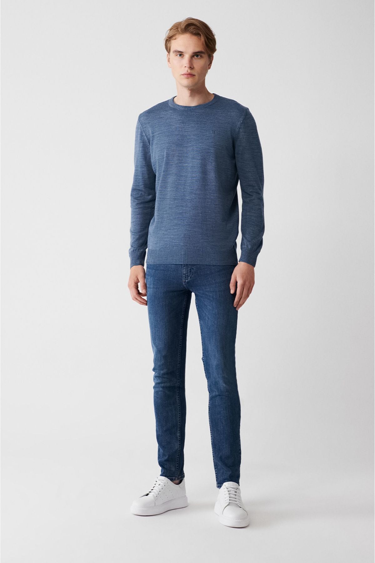 Men's Indigo Bicycle collar Follow -up knitwear sweater E005000