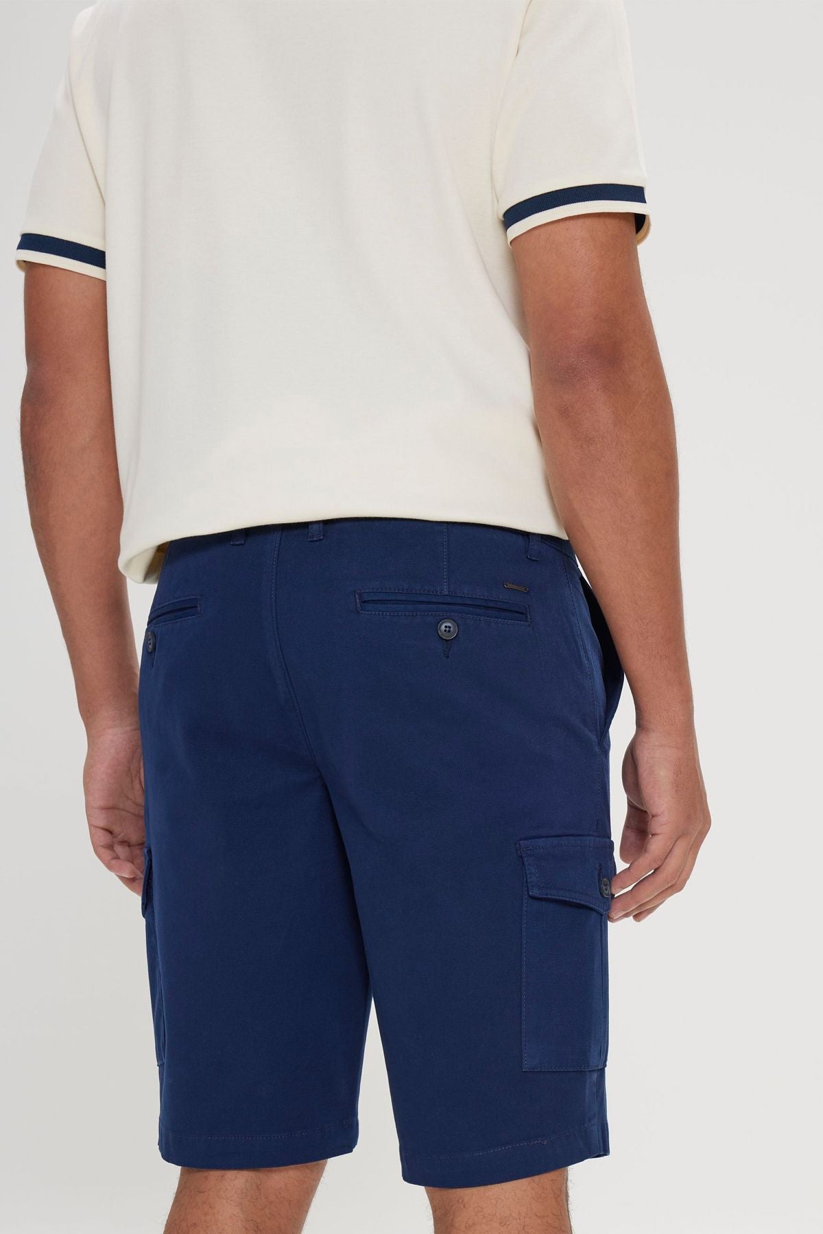 Men's navy blue slim fit narrow cut cotton flexible side pocket shorts