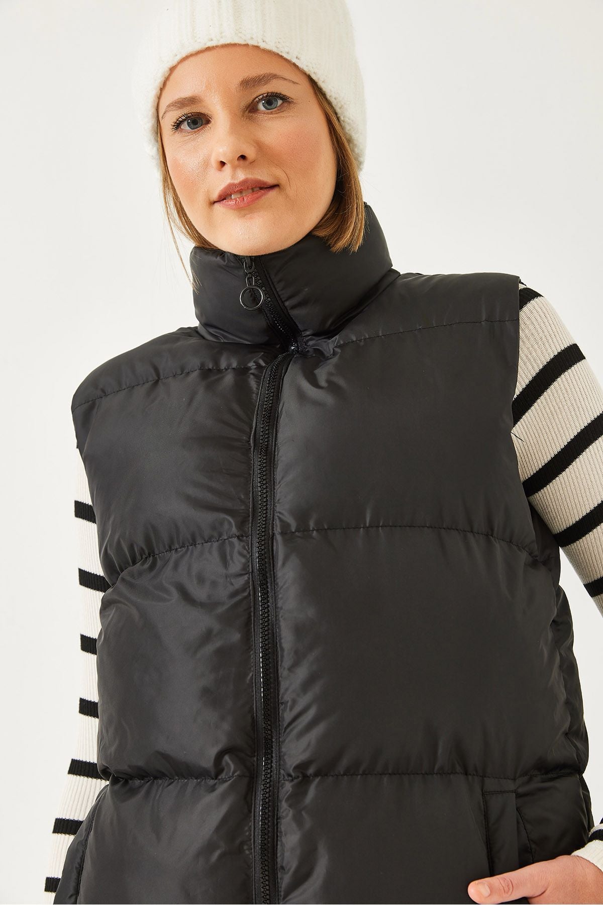 Female Judge Yaka Double Pocket Long Vest 60901004