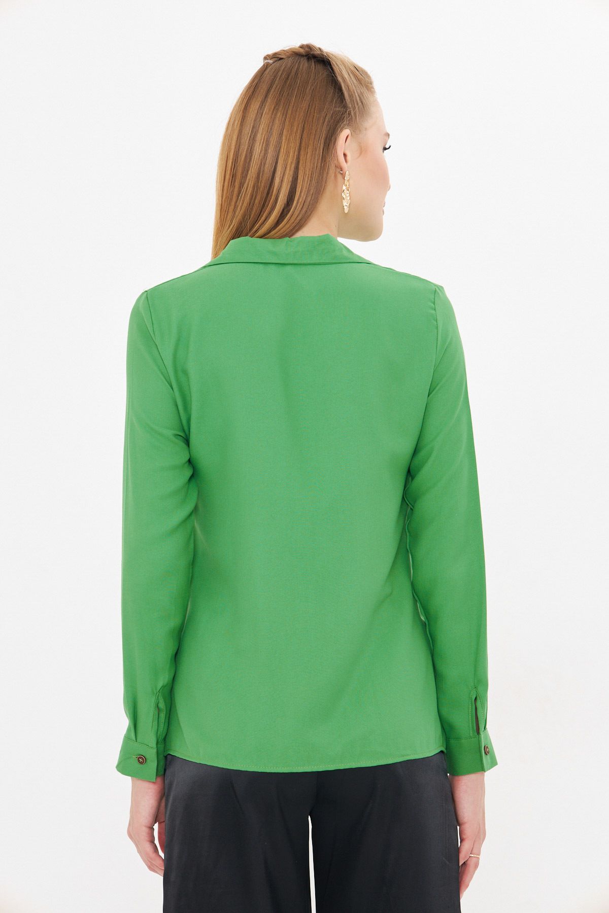 Female grass green long sleeve flat shirt ARM-18Y001176