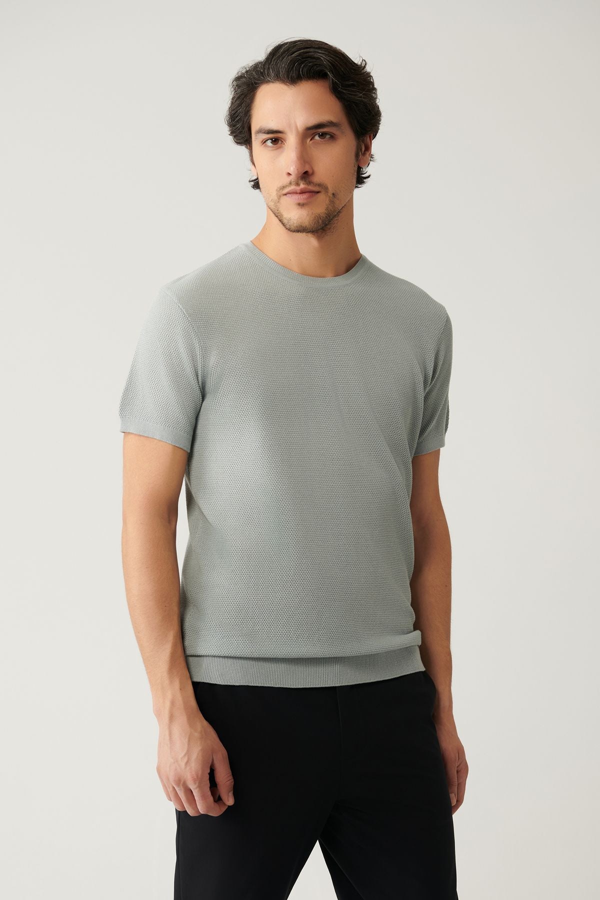 Men's Gray Knitwear T-shirt Crew Neck Textured Cotton Regular Fit E005027