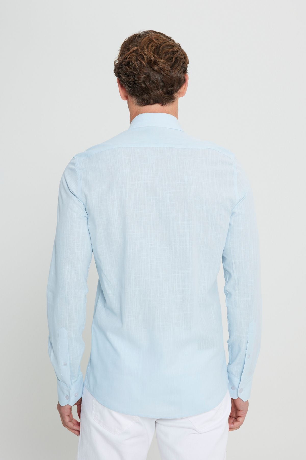 Men's light blue 100 %cotton breathing fabric pennant oxford slim fit button collar shirt
