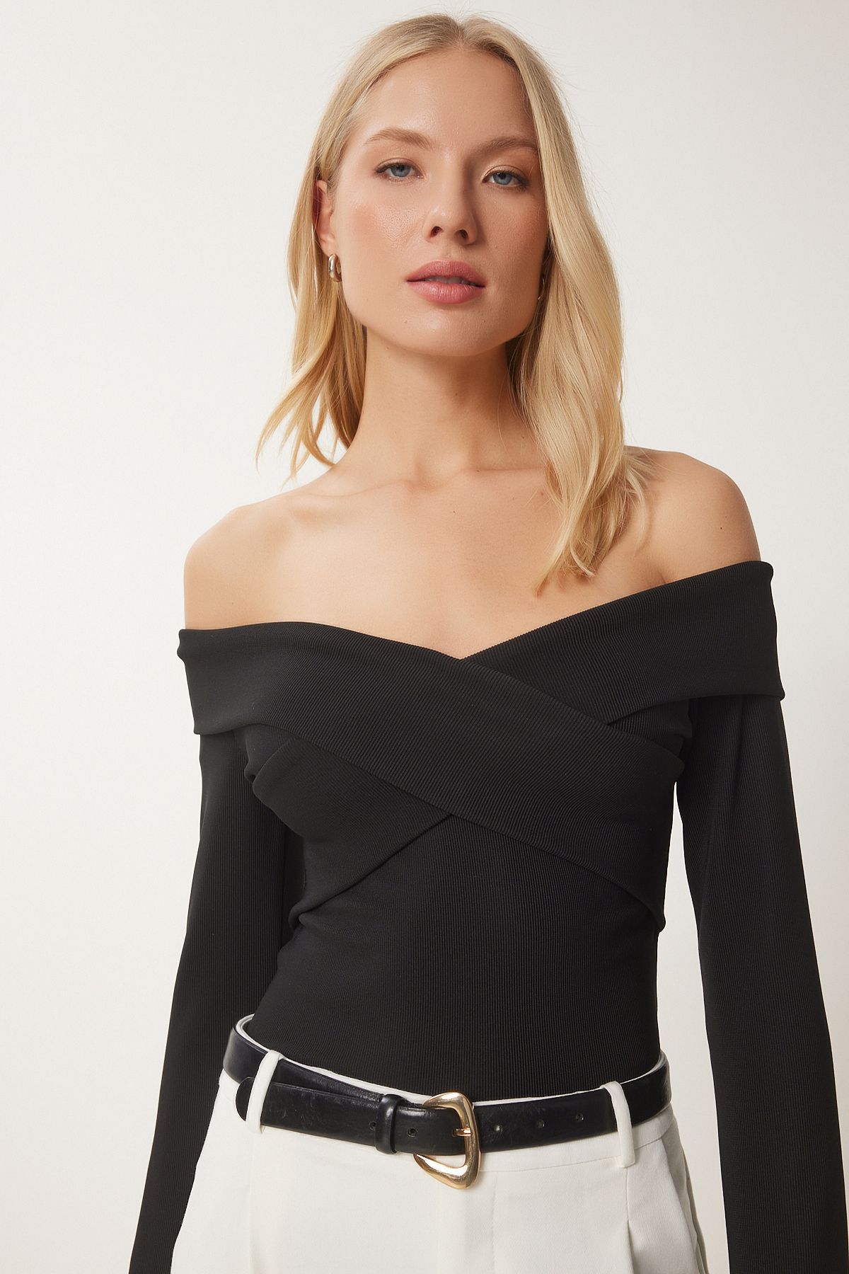 Female black cross -collar shoulder open knitted blouse FF00169