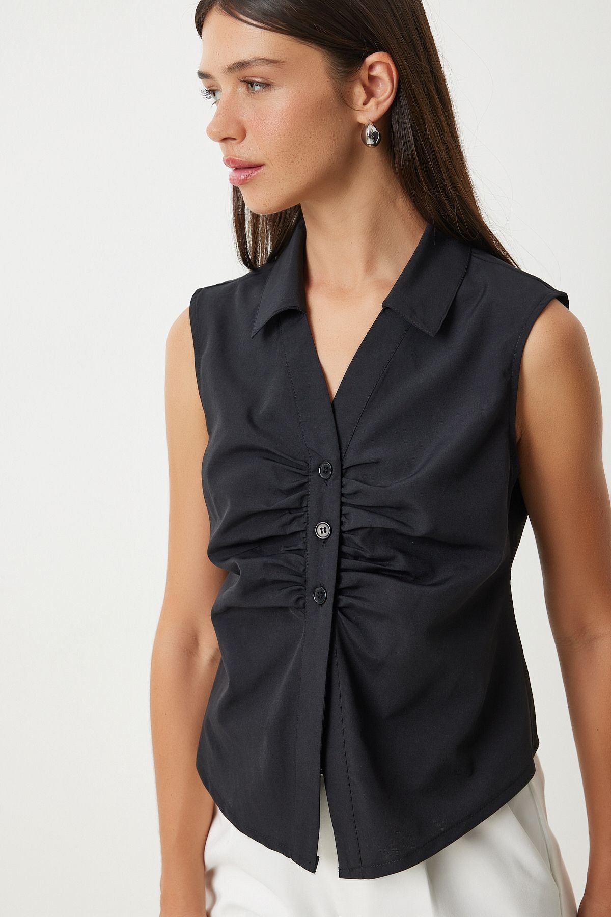 Female black shirring detailed sleeveless shirt UL00030