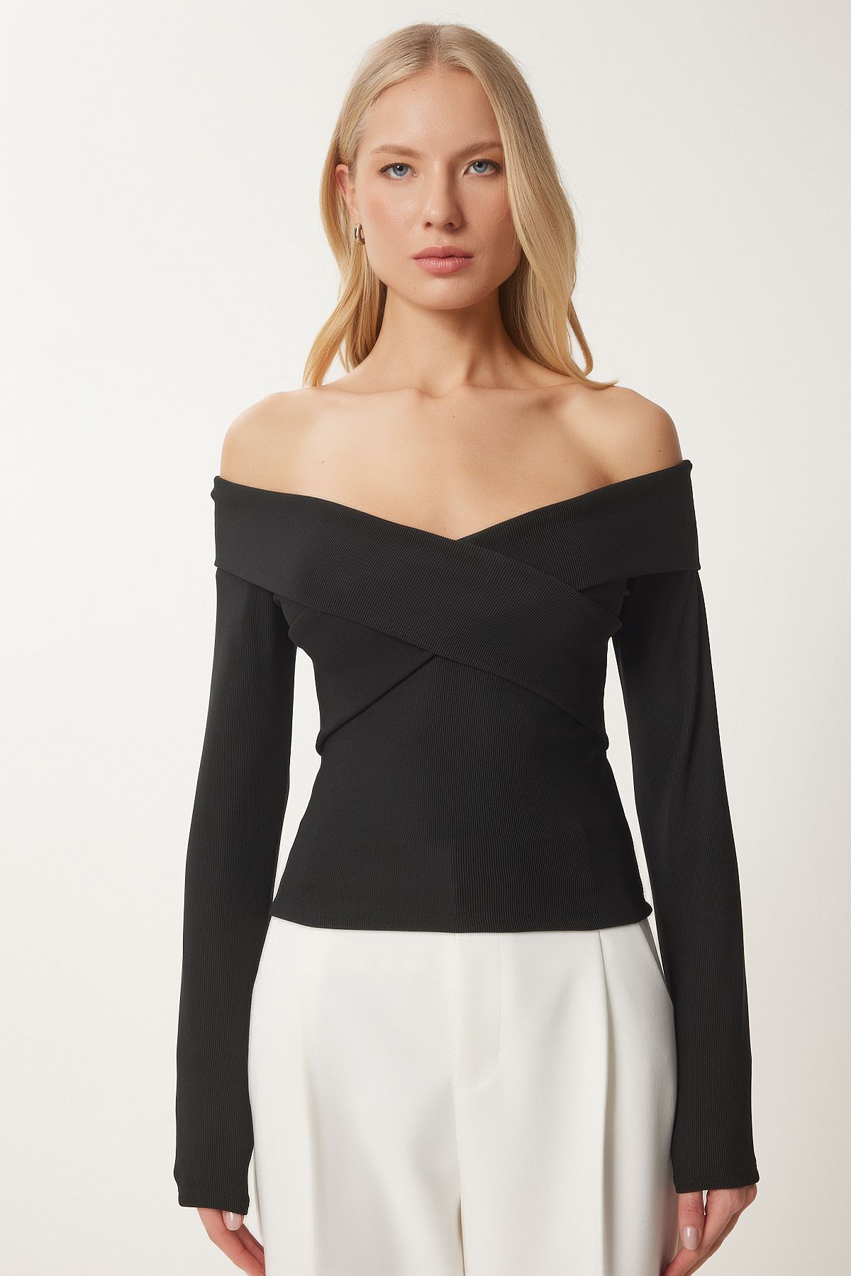 Female black cross -collar shoulder open knitted blouse FF00169