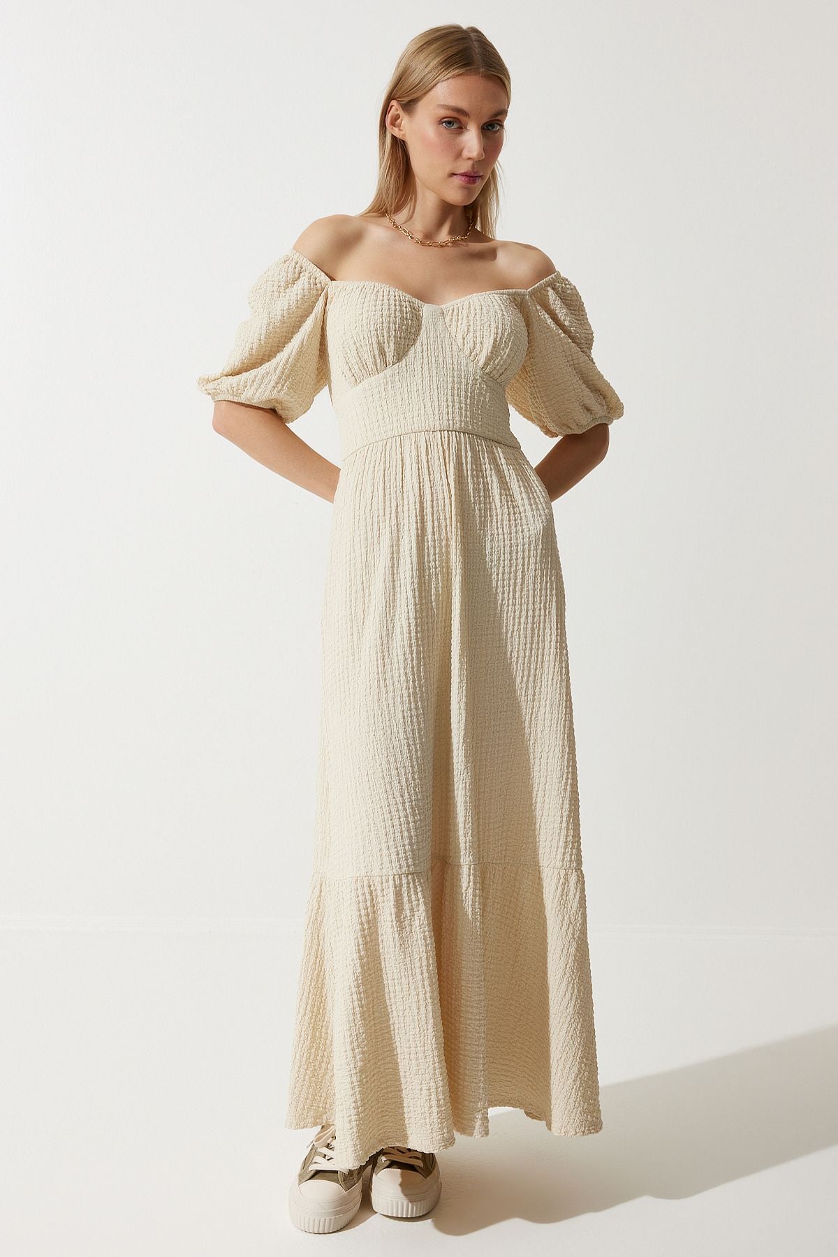 Woman Vanilla Heart Neckline Summer Knitting Dress UB00050