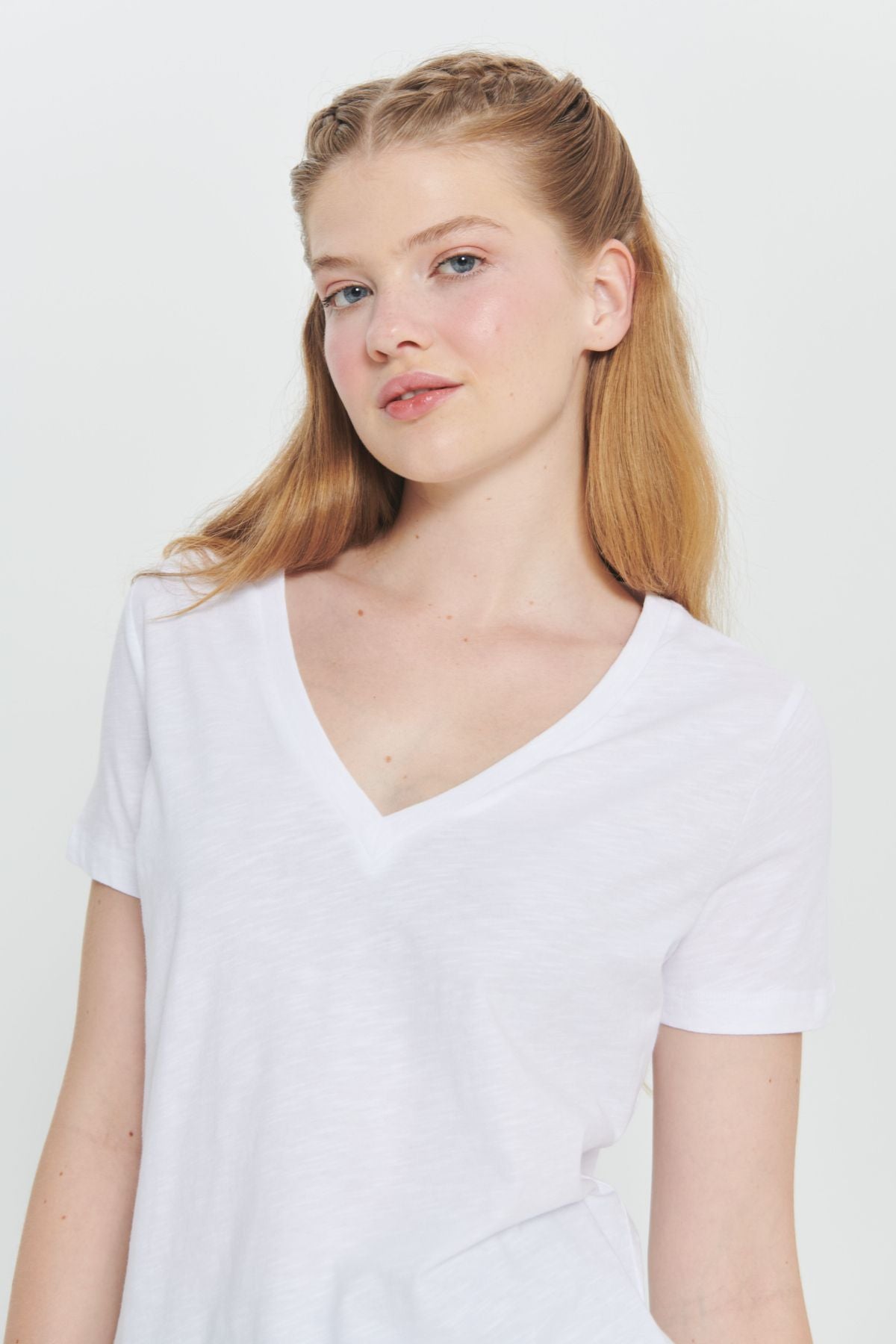 Woman White 100 %Cotton Standard Fit Normal Cut Normal Vaka Basic T -shirt