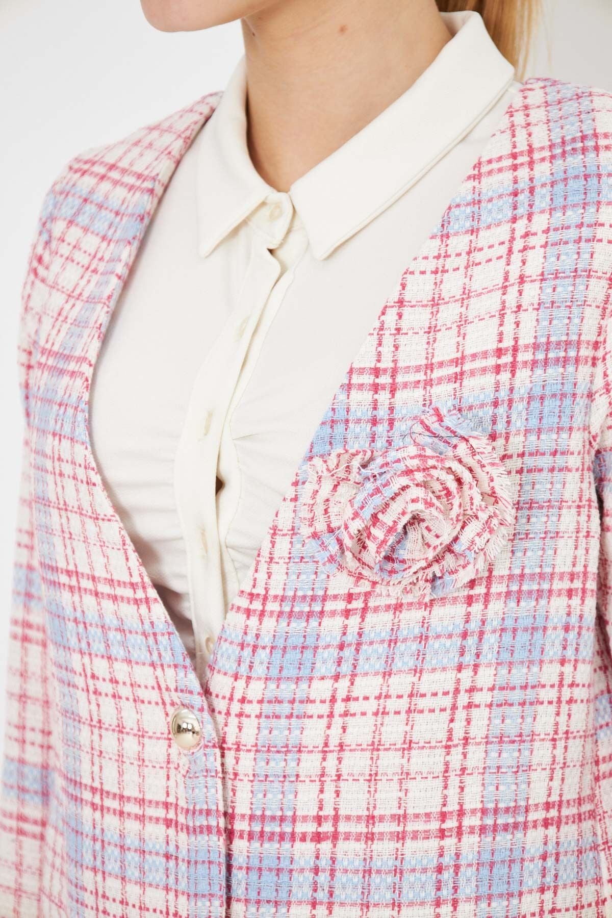 Women's Fuchsia V-Neck collar brooch detailed plaid jacket ARM-25K001033