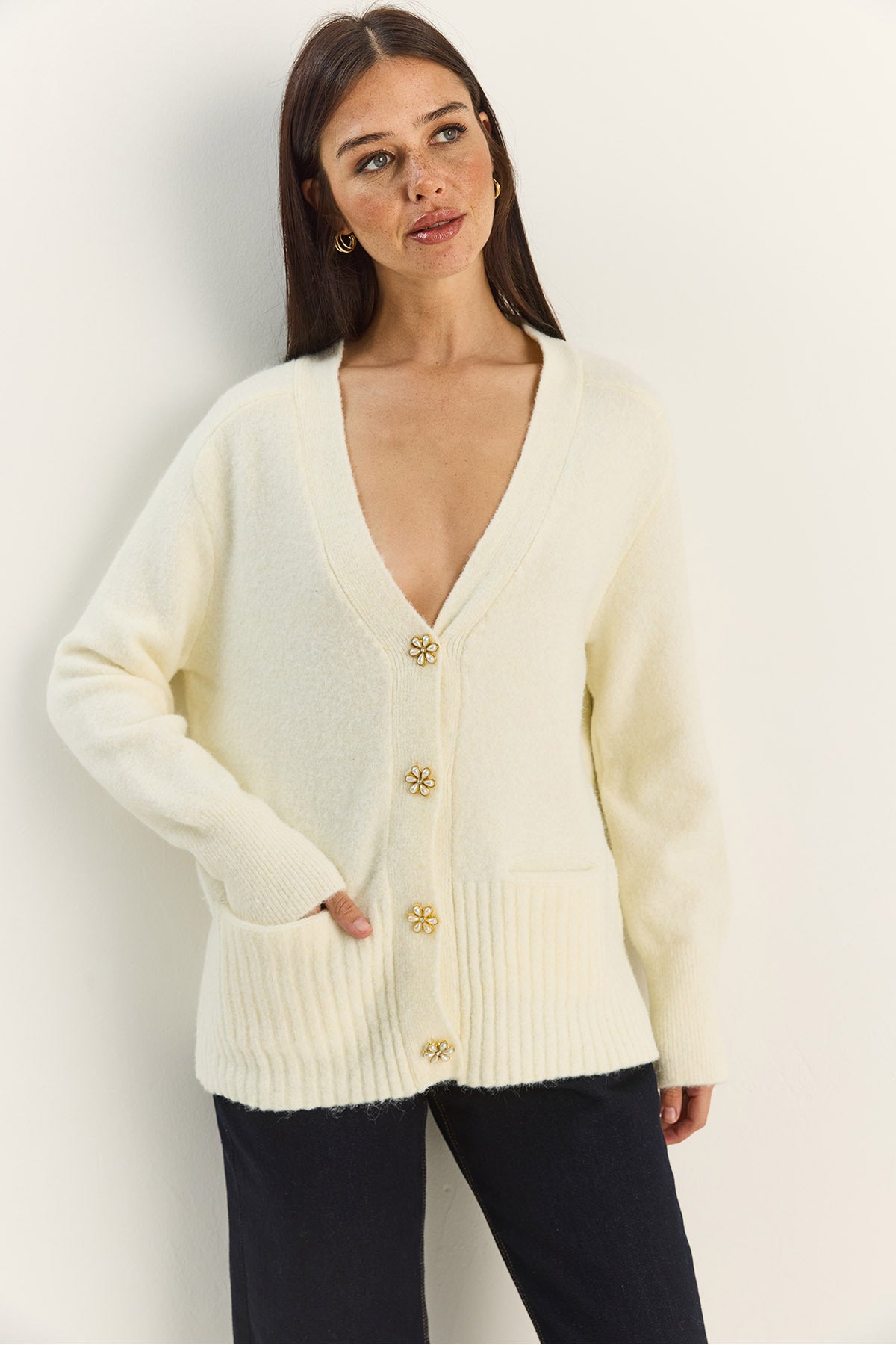 Women's V-Neck Stone Buttoned Pocket Soft Textured Knitwear Cardigan 2444 60283874