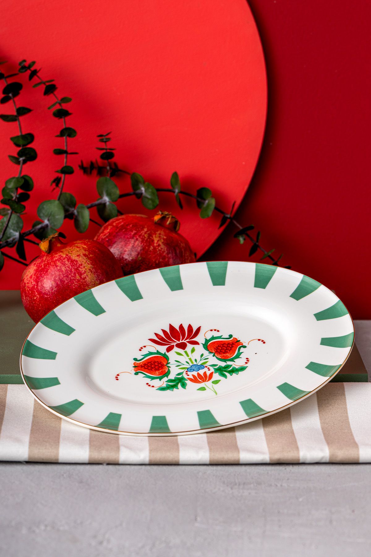 Istanbul Porcelain Pomegranate Fine Bone Bone Plate Green 26 cm