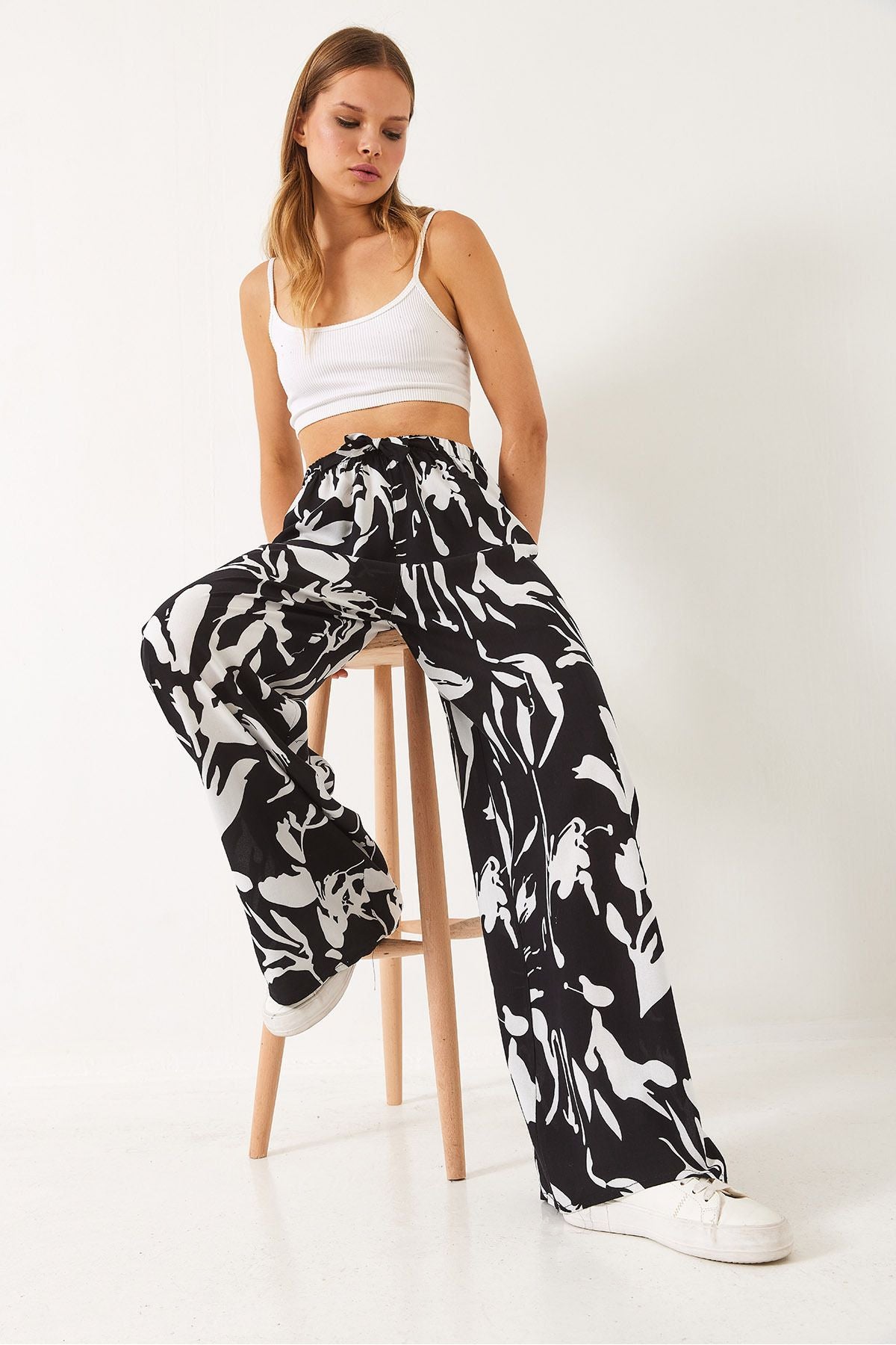Female -linked patterned viscose pants 60261355