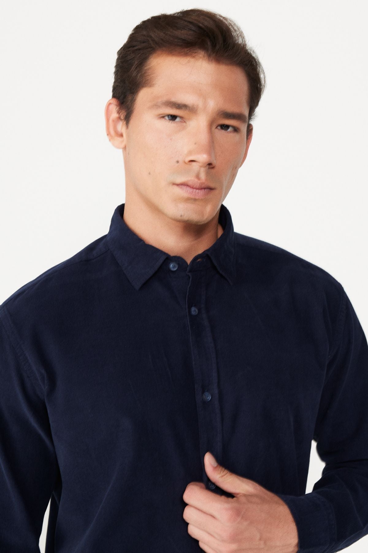 Men's Navy Blue Comfort Fit Casual Cut Hidden buttoned collar 100 %cotton shirt