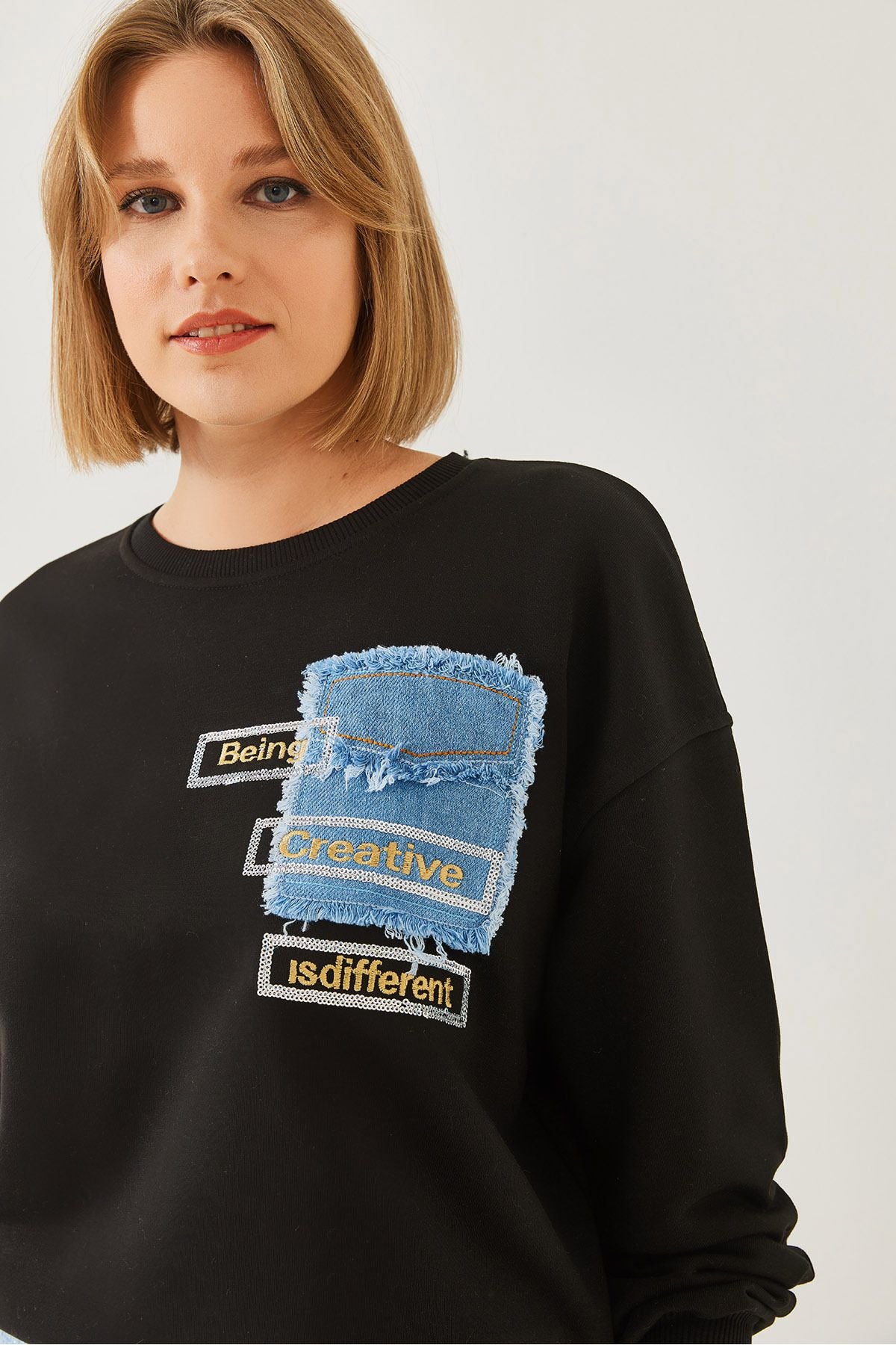 Women's Jeans Detail Stone Embroidered Sweatshirt 60251841