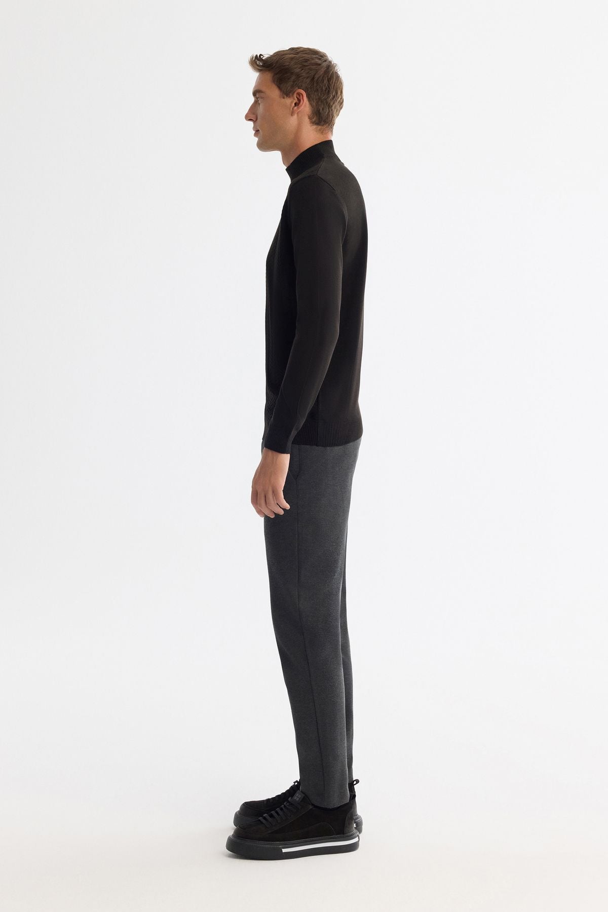 Men's black half fisherman collar textured knitwear sweater E005108