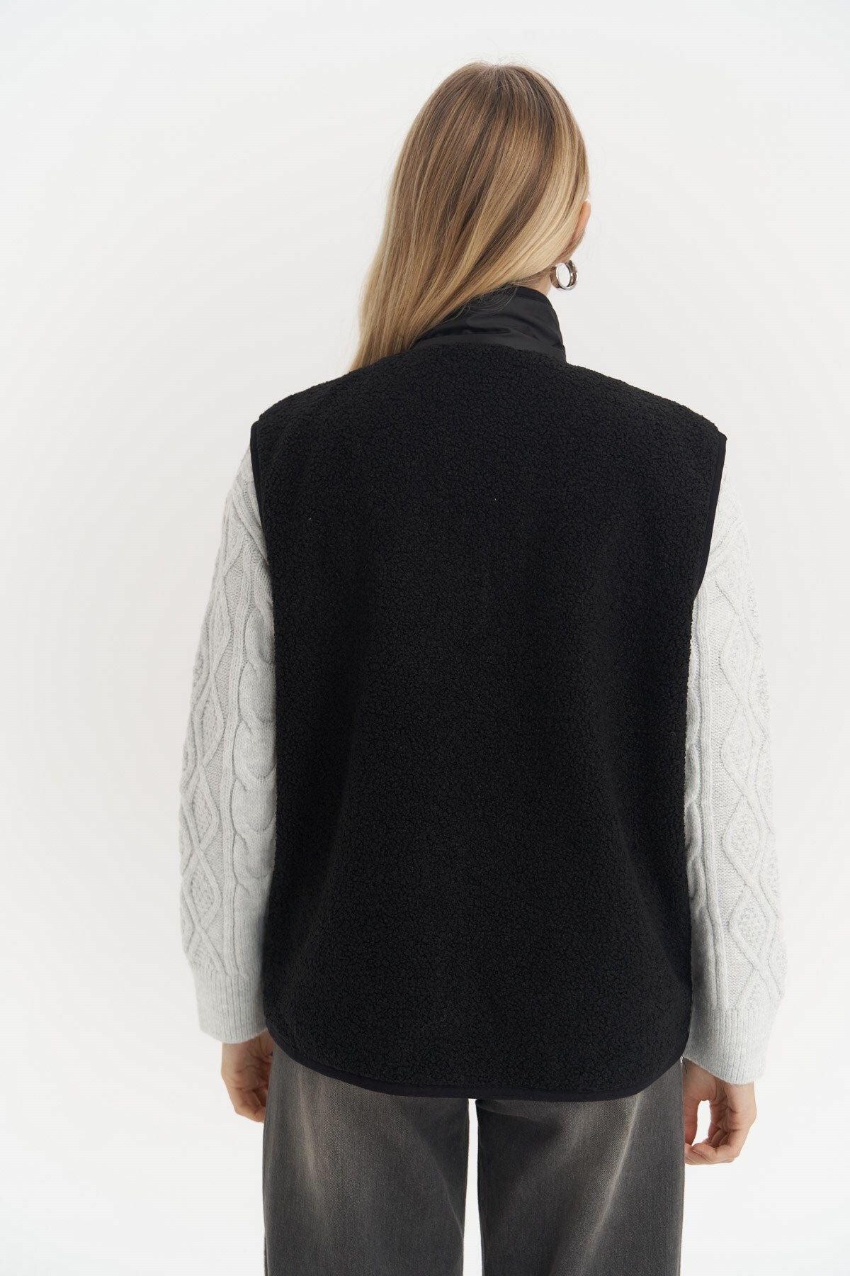 Alberg black shabby Teddy Vest