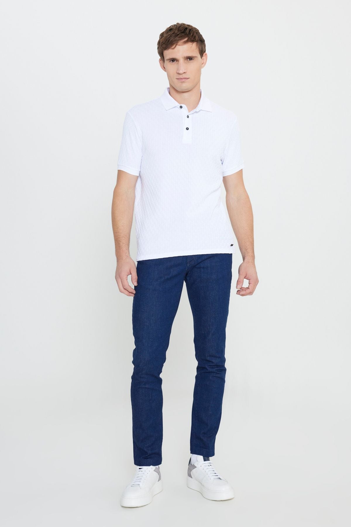 Men's white slim fit narrow cut Polo Yaka Jacquard T -shirt