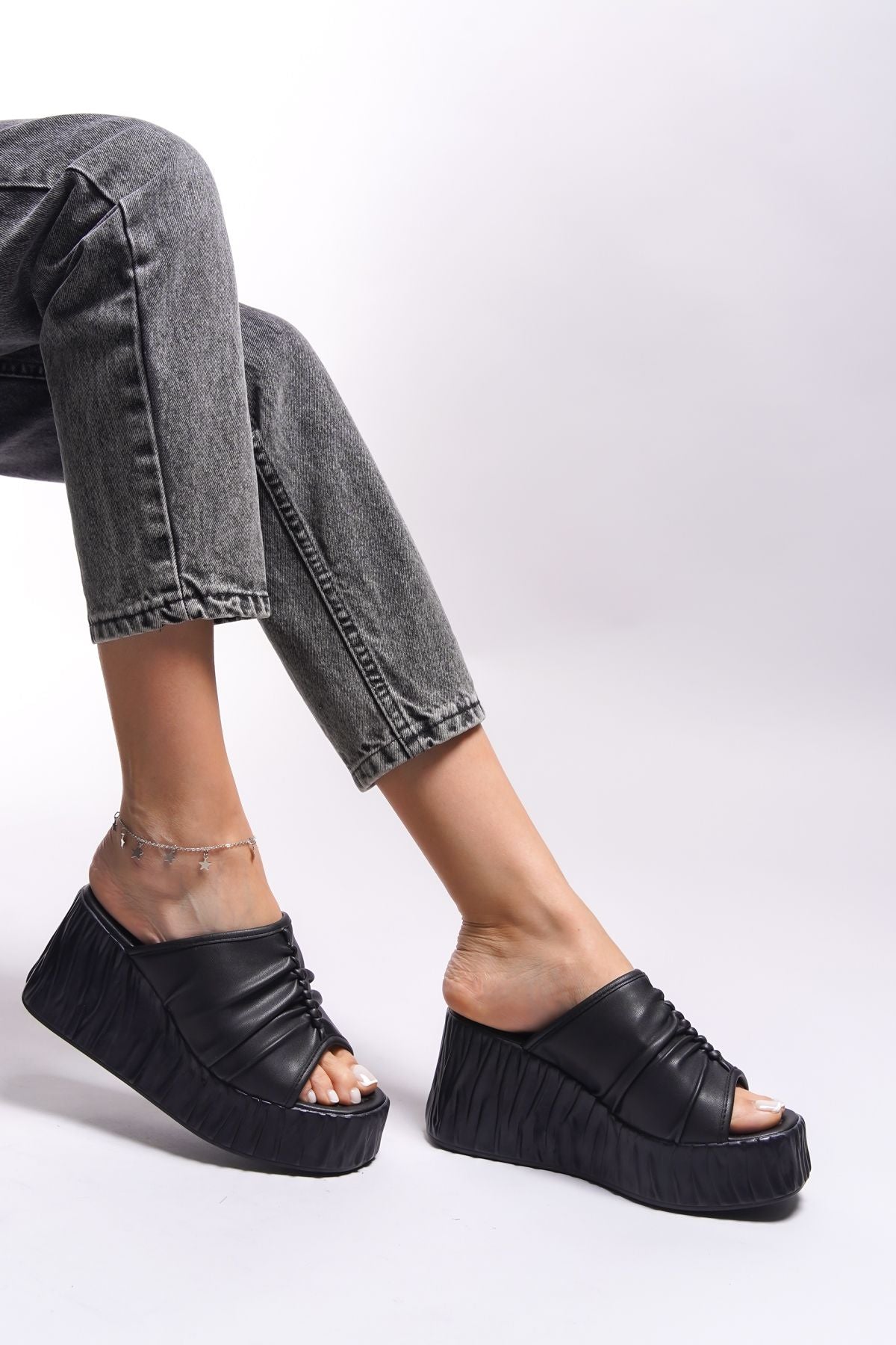 ISFNAES Female Heels Slippers 0012930 Black