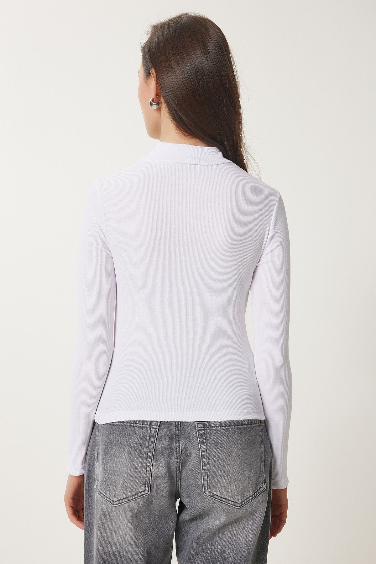 Woman White Cut Out Detailed Wick Knitting Blouse GT00065