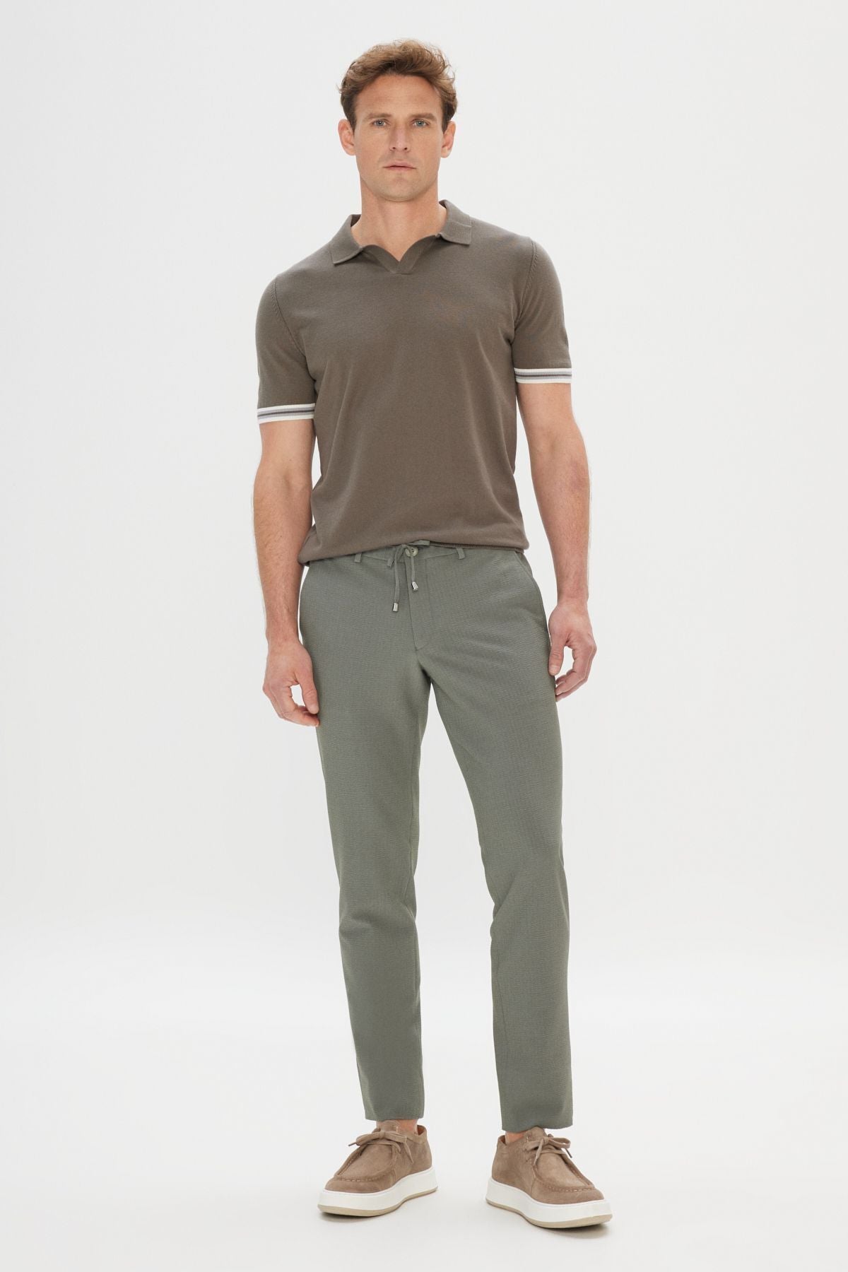 Men's Khaki Slim Fit Narrow Cutting Waist Locks Side Pocket Wafer Patterned Pants