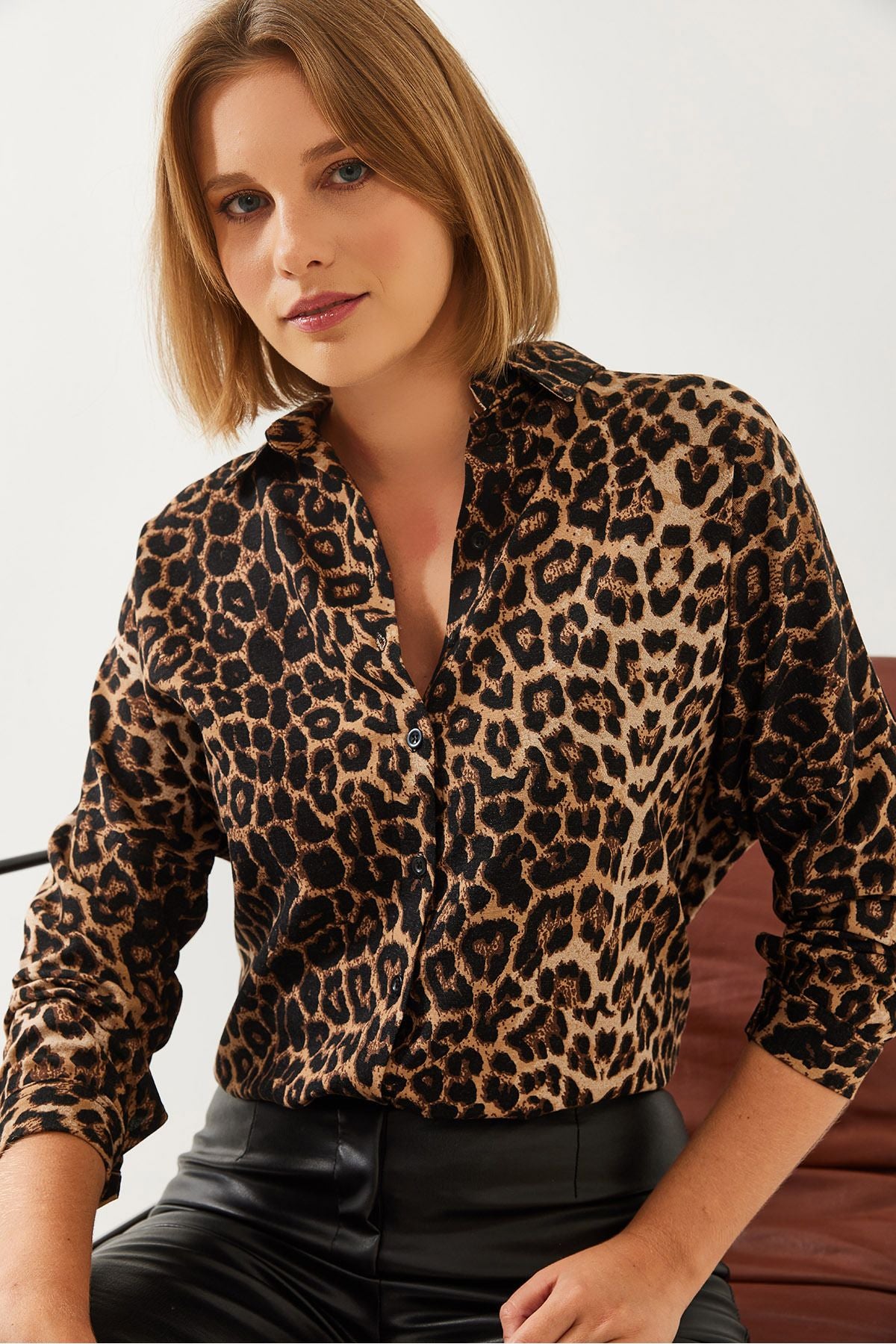 Women's Leopard Patterned Bat Arm Shirt 60251989