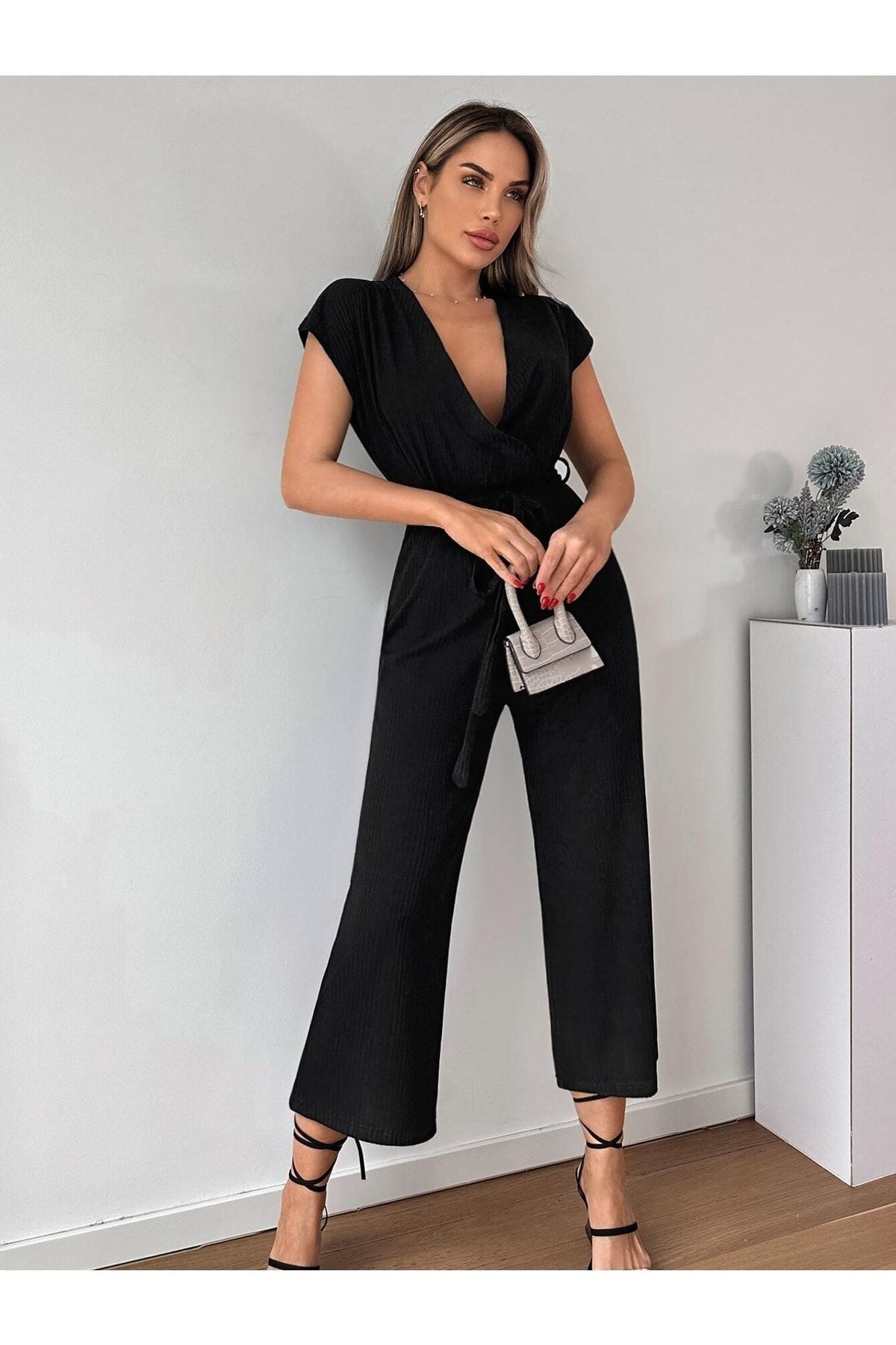 Female Black Cruiser Waist Bate Blunda Arm-20y042008