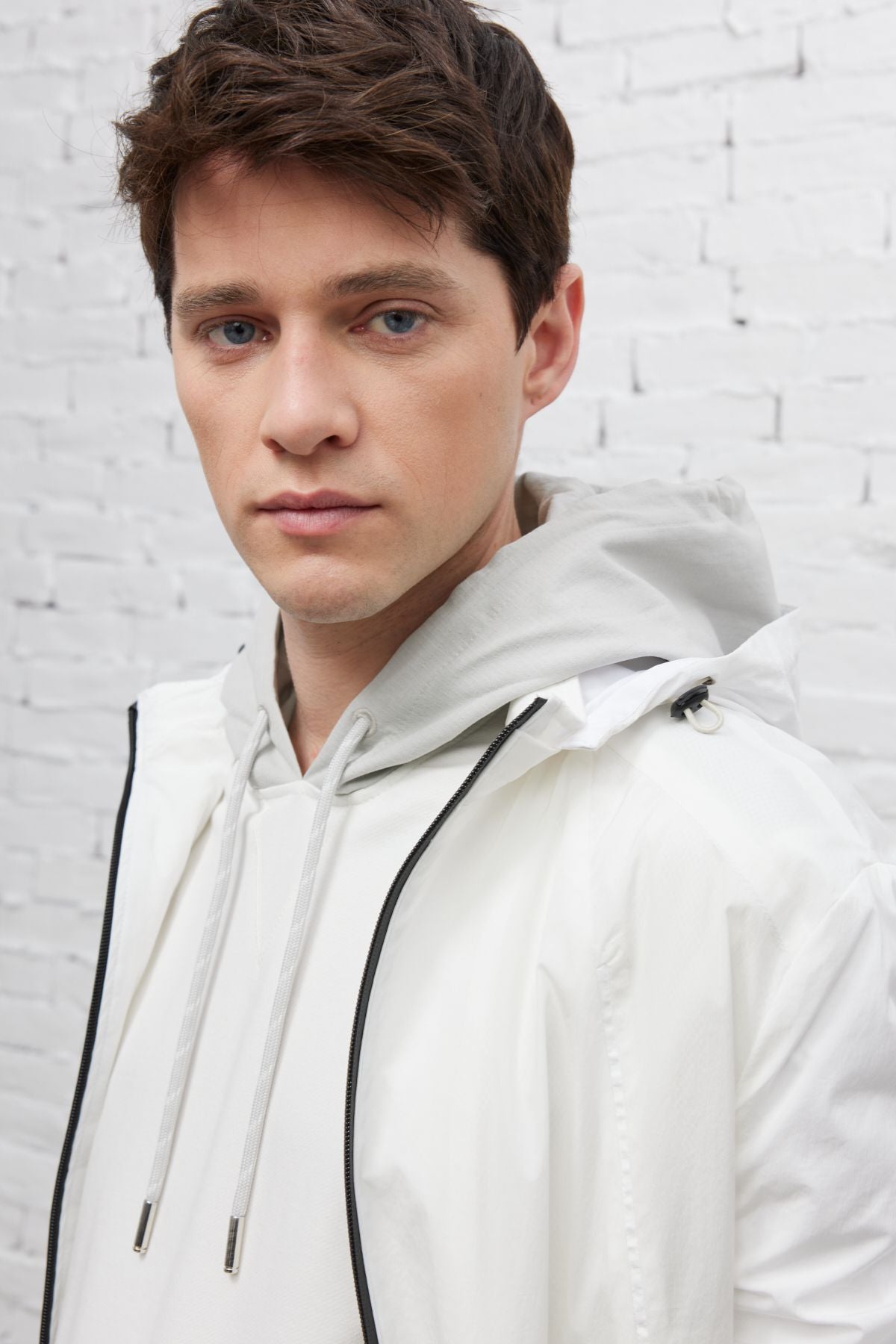 Men's White Standard Fit Normal Cutting Hooded Coat