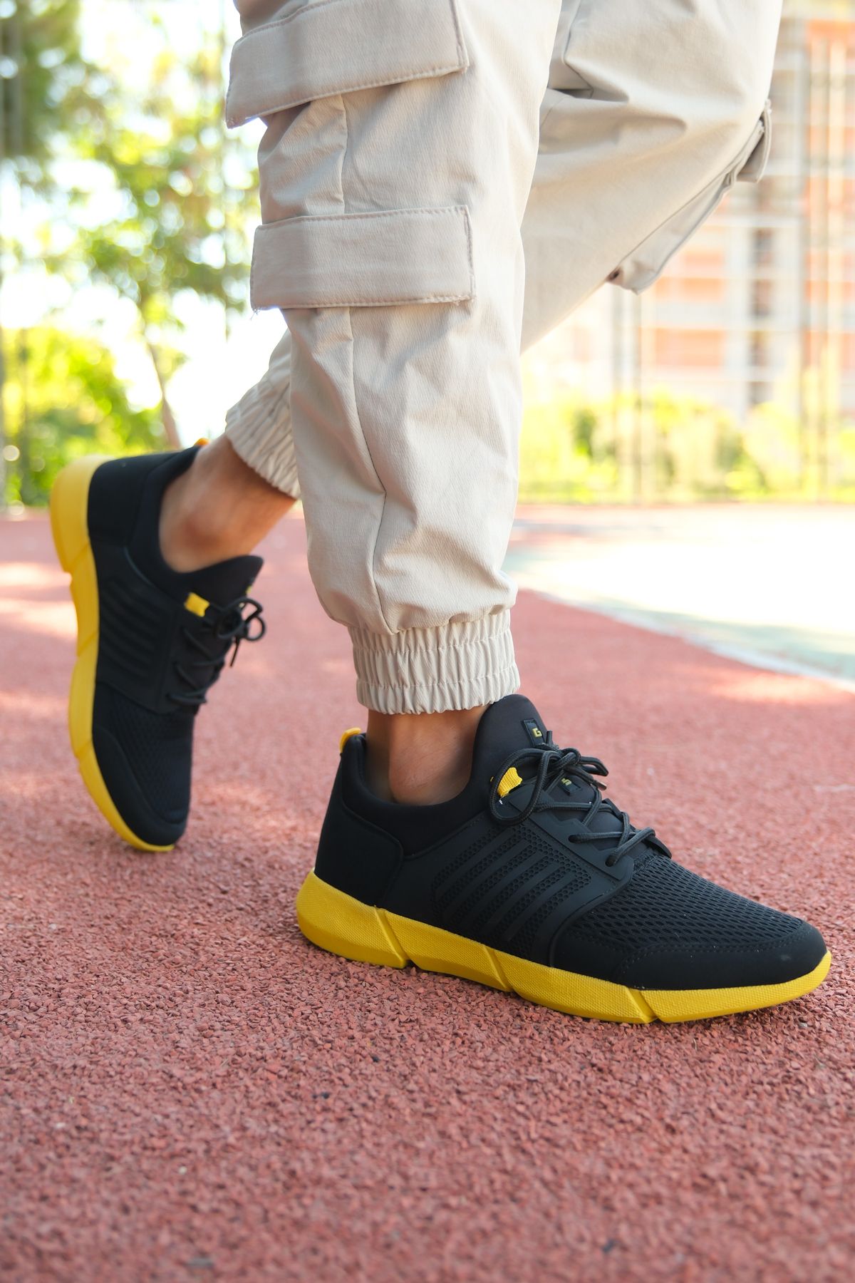 Black Yellow Sportz Men's Sneaker