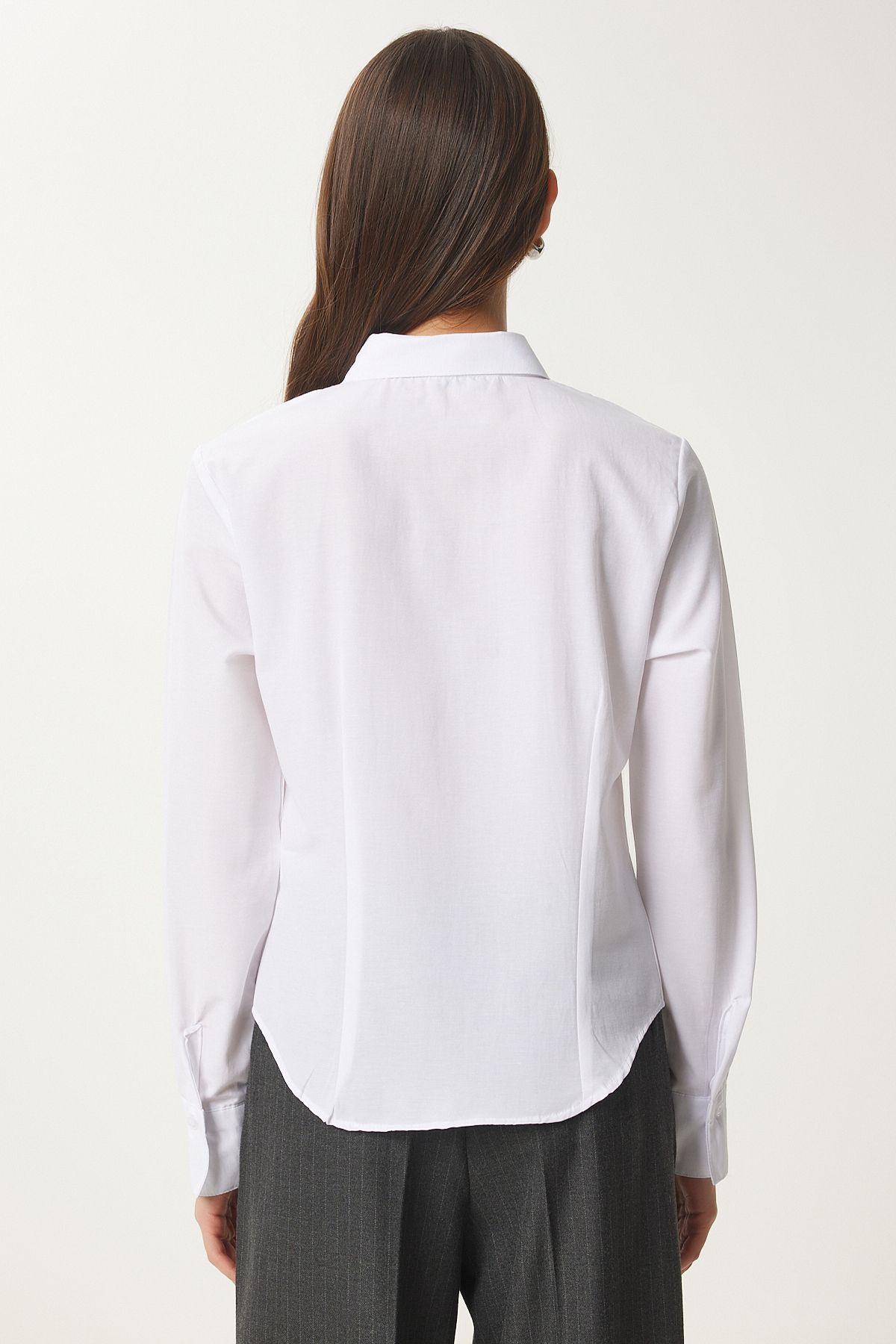 Woman White button Basic Shirt RQ00001