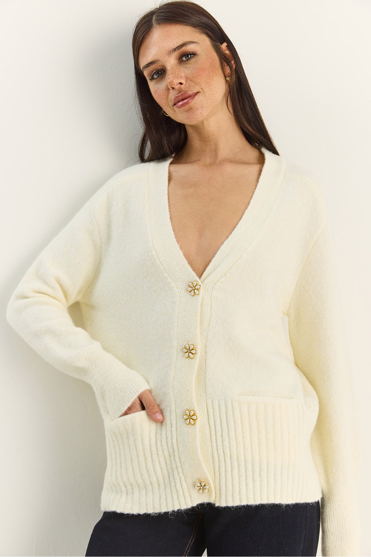 Women's V-Neck Stone Buttoned Pocket Soft Textured Knitwear Cardigan 2444 60283874