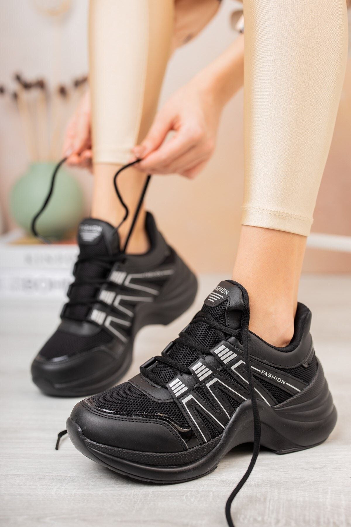 Woman Black Sneaker 0012602