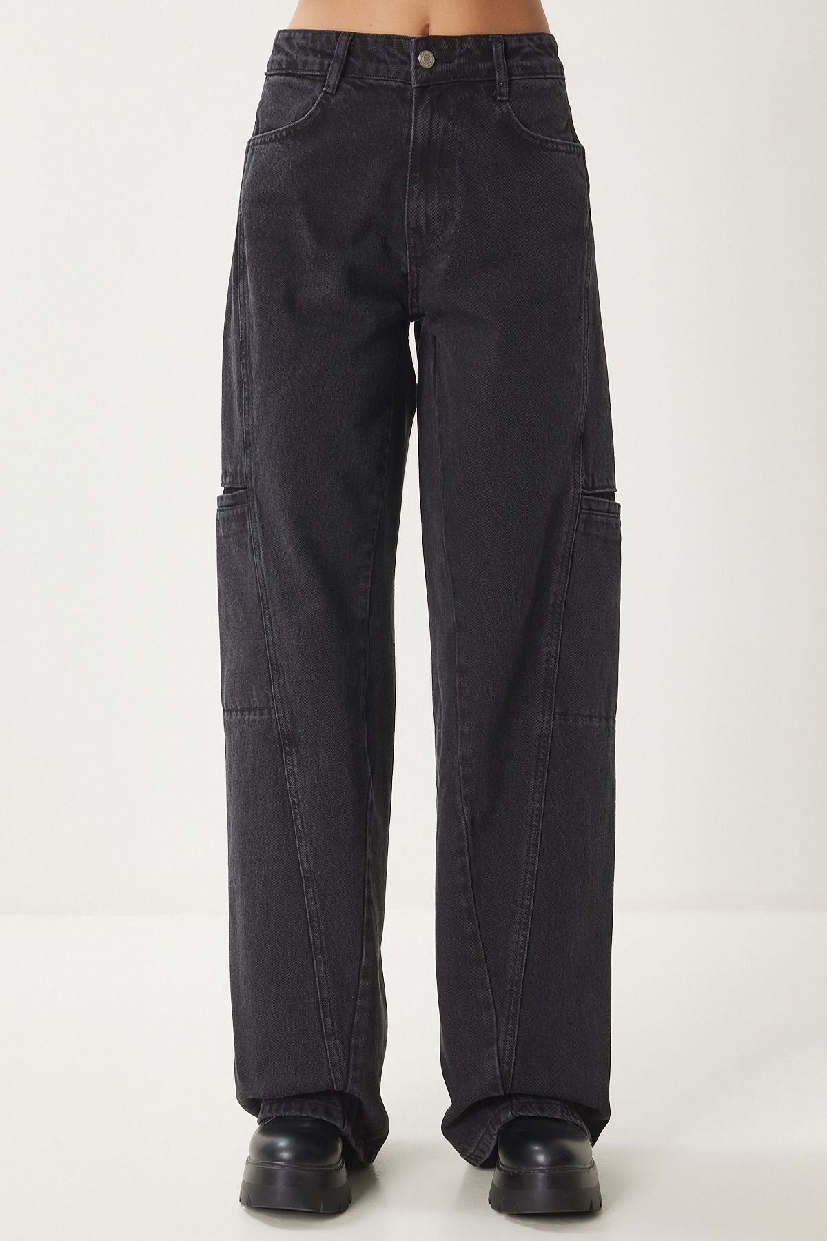 Woman Black Large Paça Cargo Jean FN03184