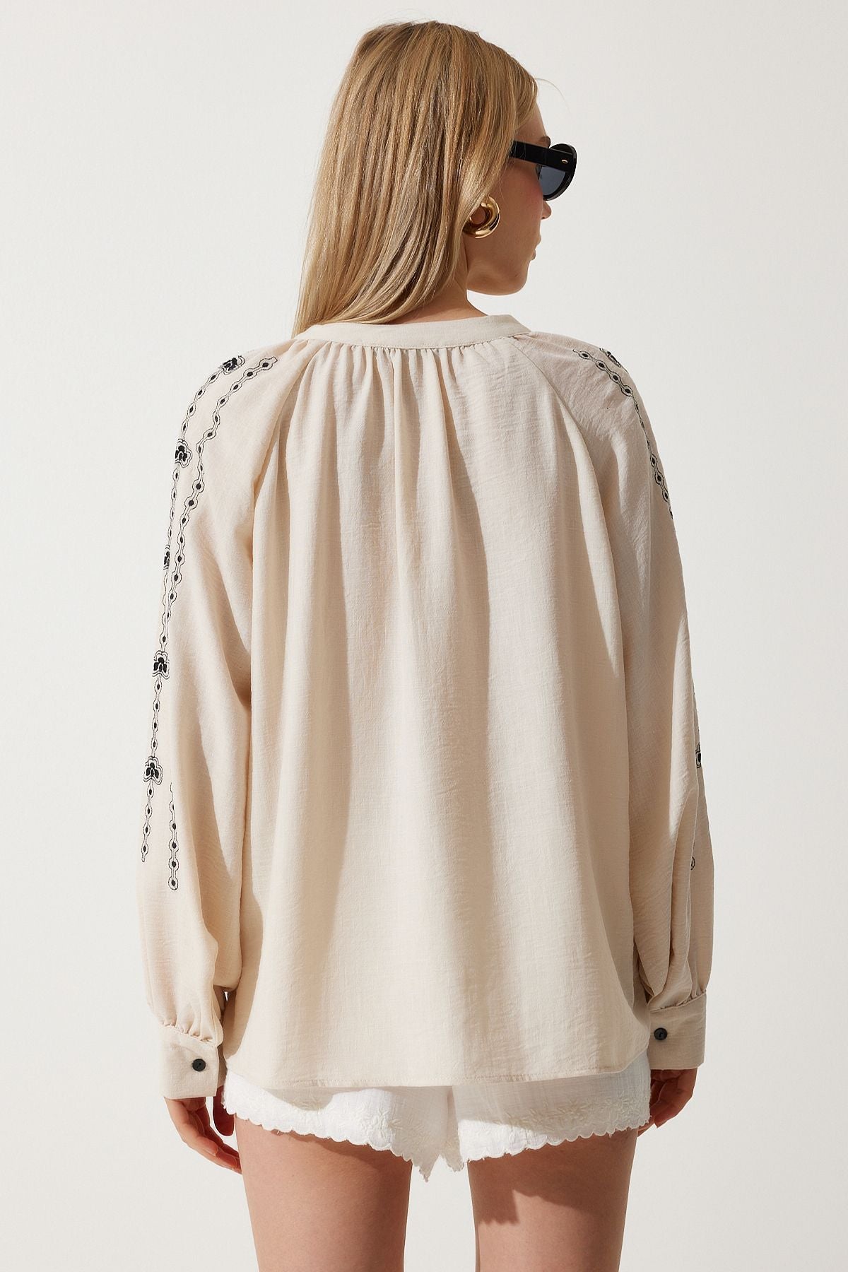 Women's Cream Embroidered Oversizle Flax Blouse RG00038