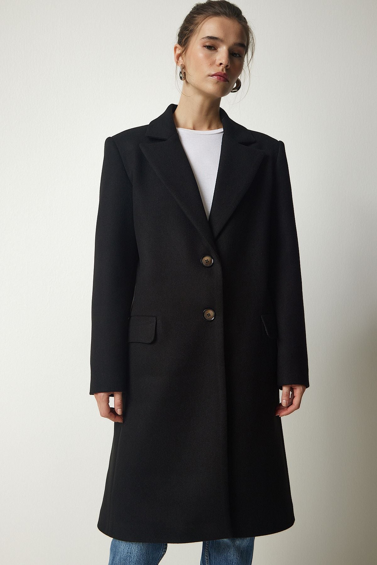 Female Black Cruve Yaka buttoned stamp coat to00114