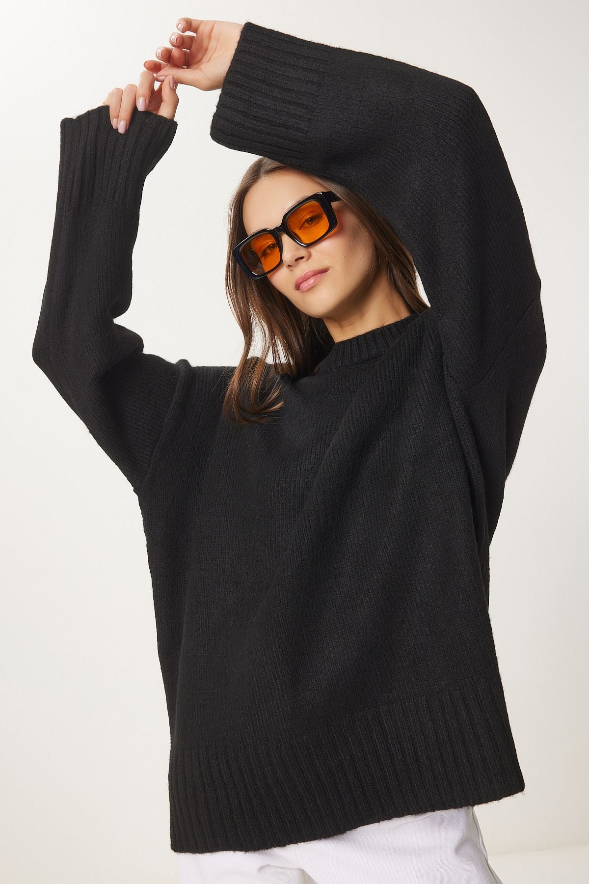 Woman black soft textured oversiz knitwear sweater pf00096