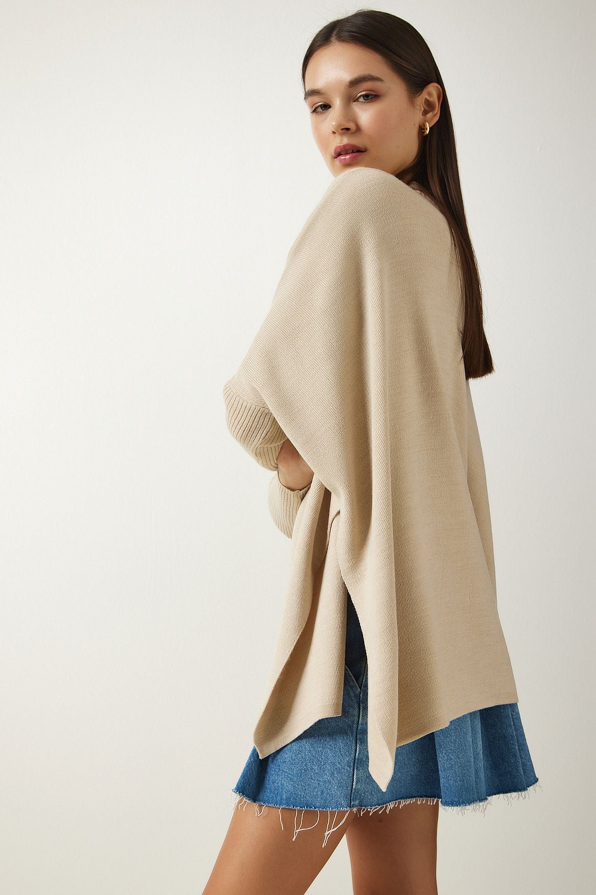 Woman beige upright collar slit knitwear poncho sweater za00074